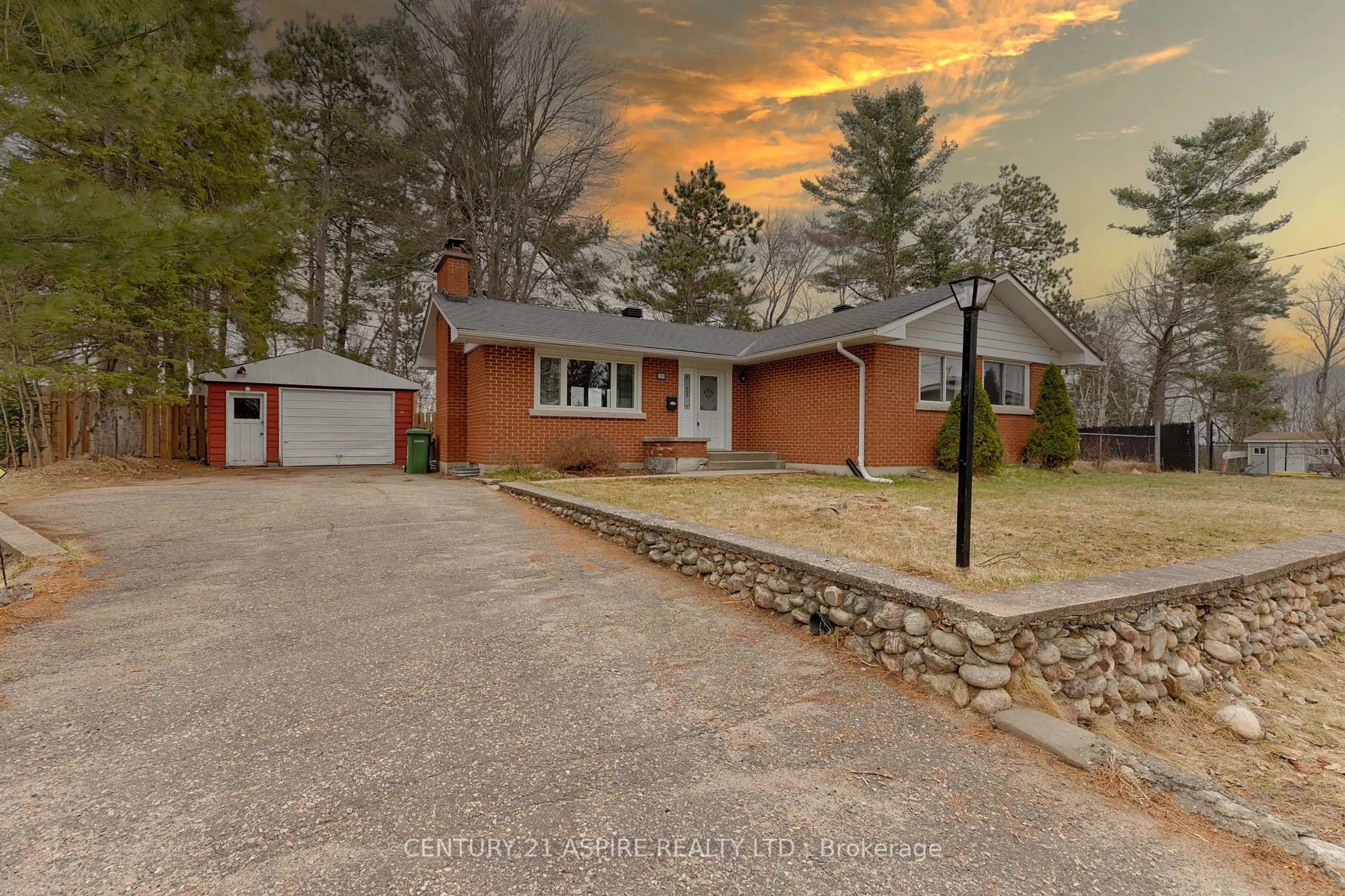 A pic from outside/outdoor area/front of a property/back of a property/a pic from drone, street for 23 Sunset Cres, Petawawa Ontario K8H 2L8