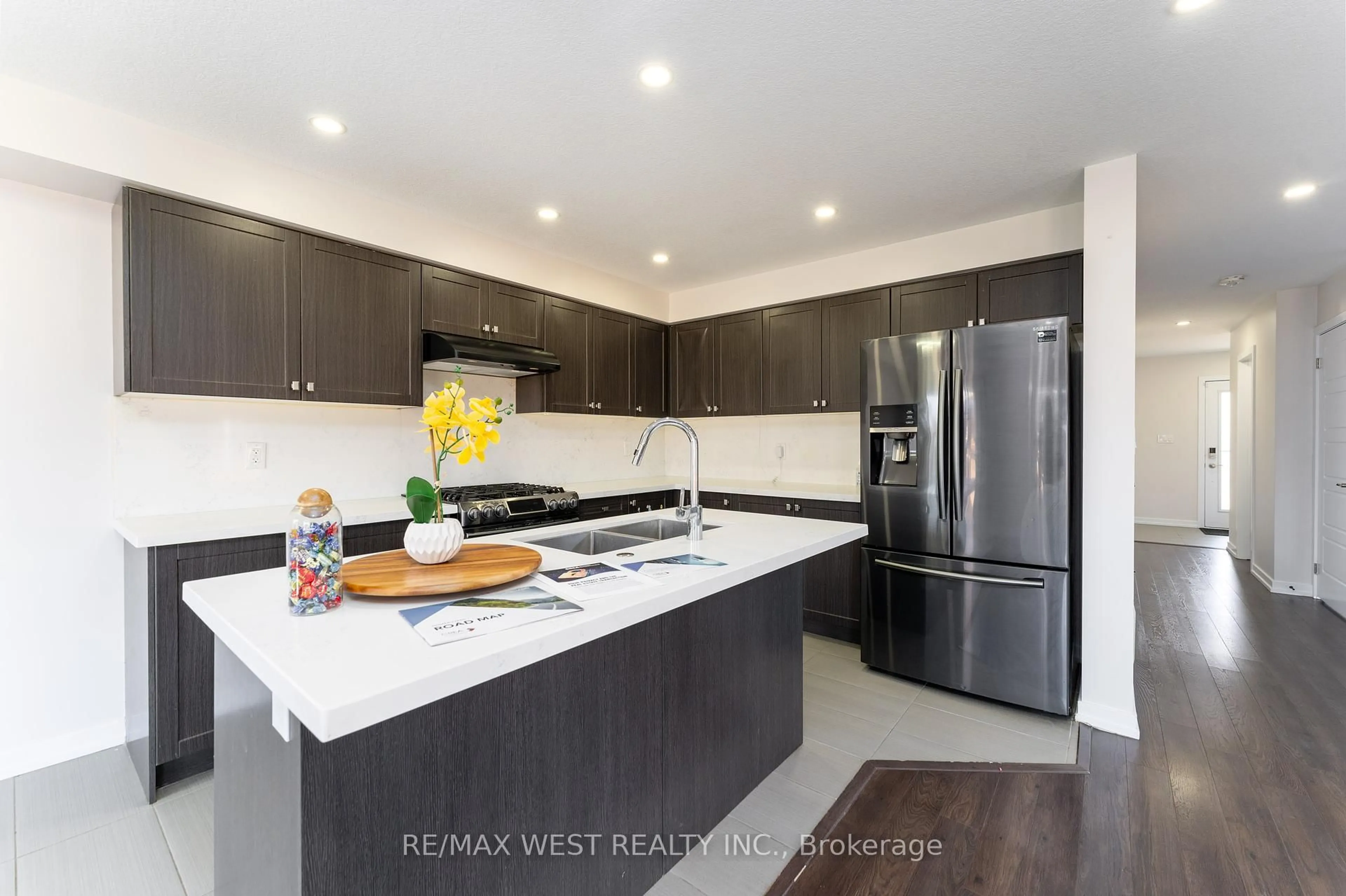 Contemporary kitchen, ceramic/tile floor for 2 Scarletwood St, Hamilton Ontario L8J 0K8