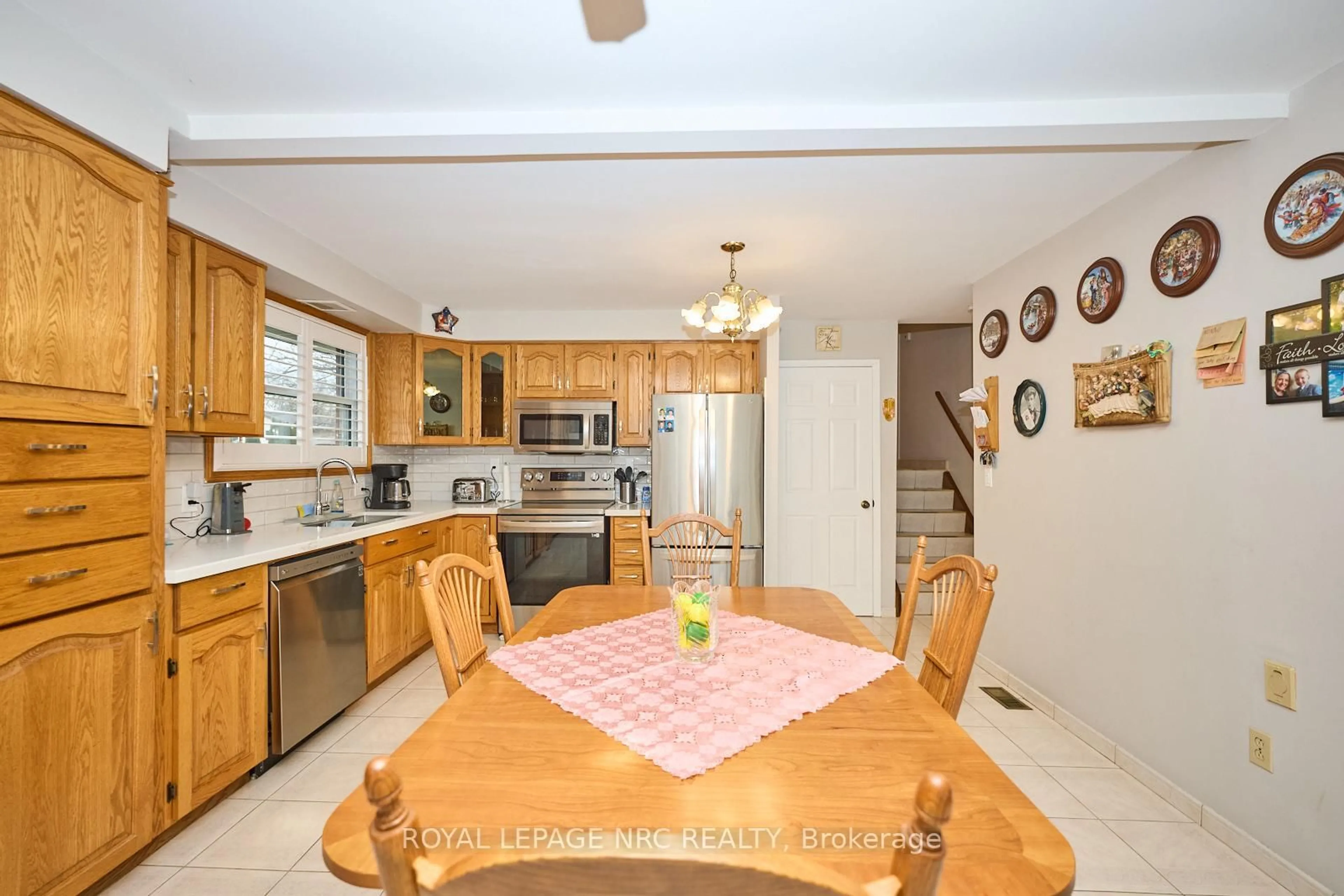 Unknown for 6011 Pitton Rd, Niagara Falls Ontario L2H 1S2