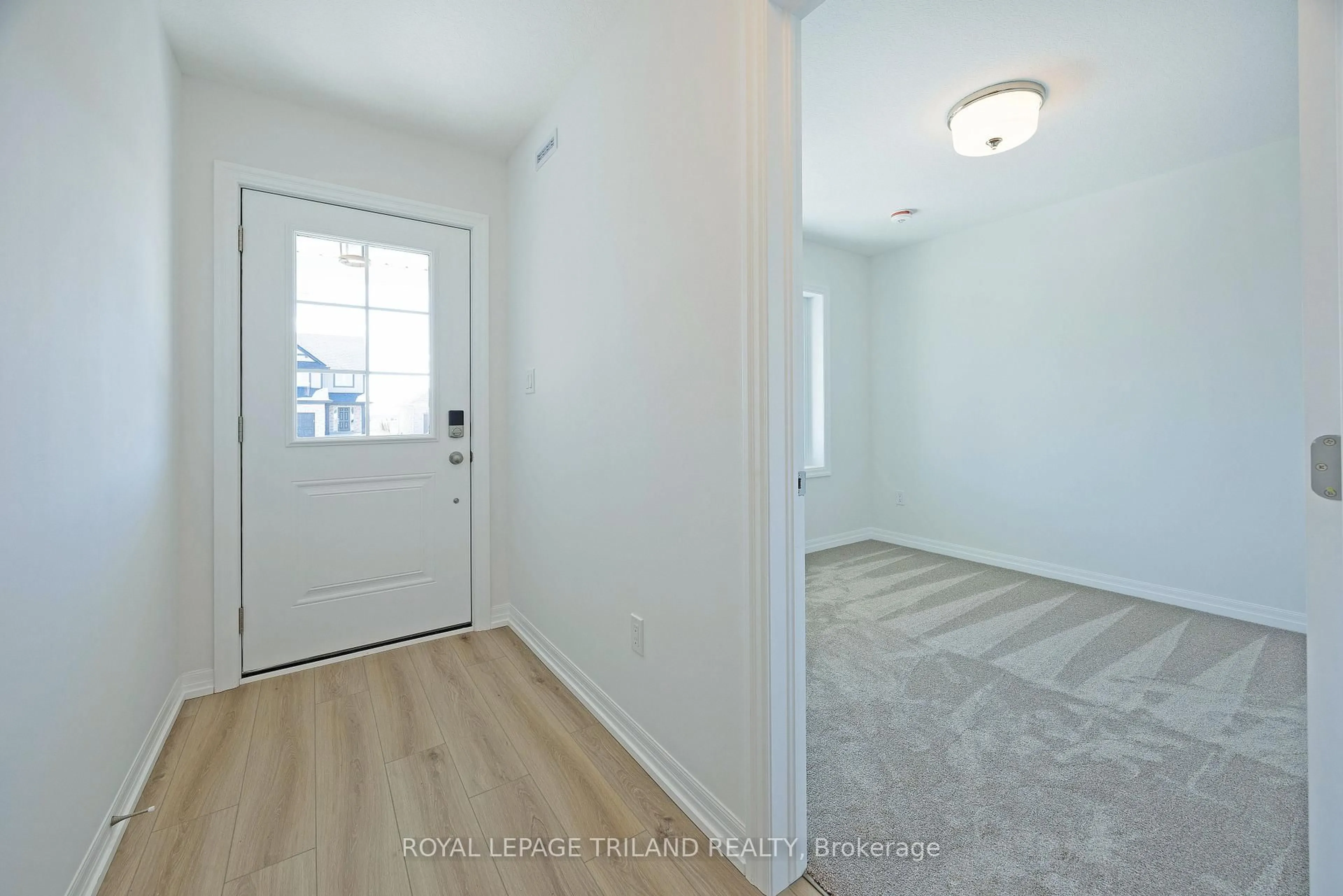 Indoor entryway for 168 RENAISSANCE Dr, St. Thomas Ontario N5R 0P1