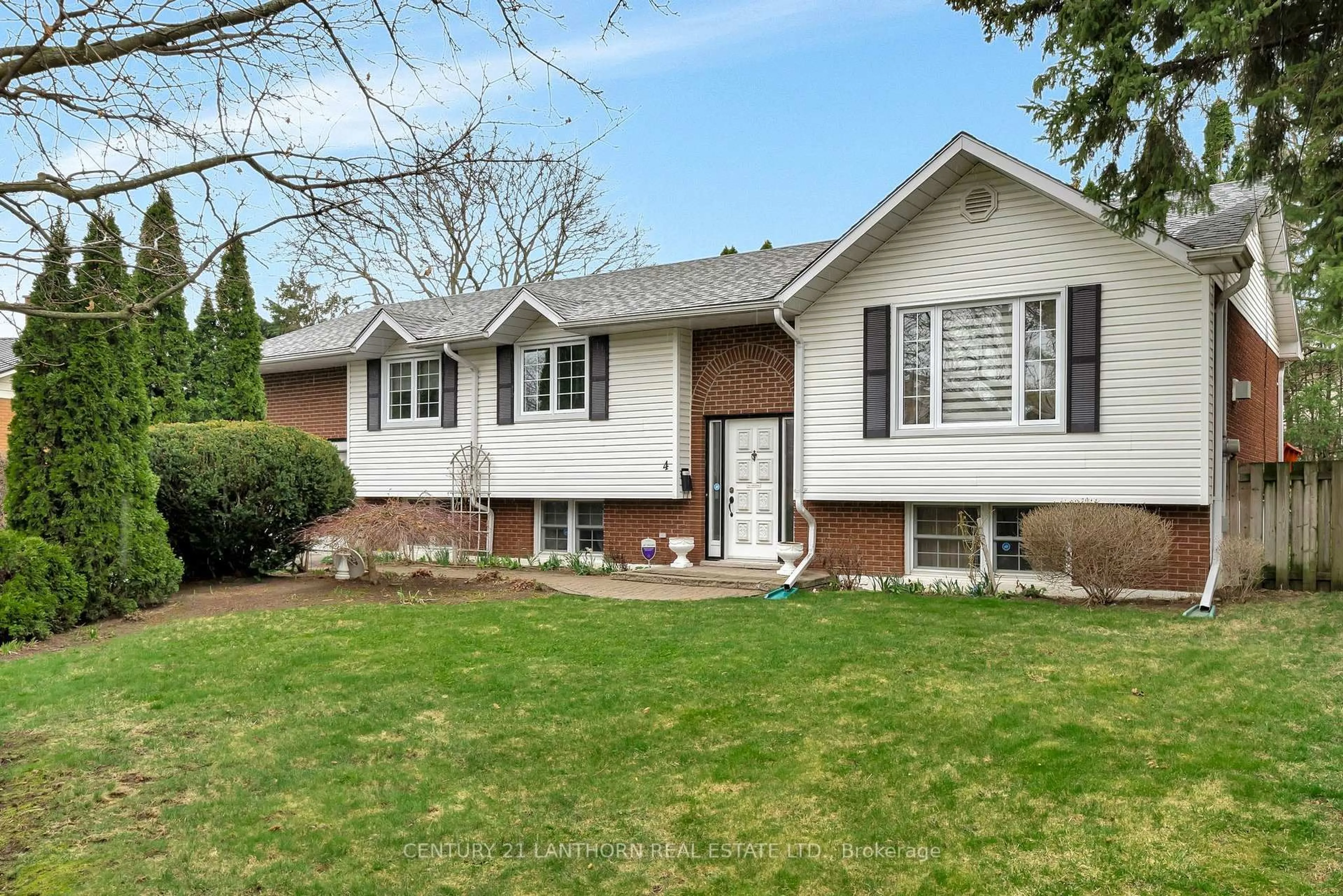 Home with vinyl exterior material, street for 4 Hope Cres, Belleville Ontario K8P 4S2