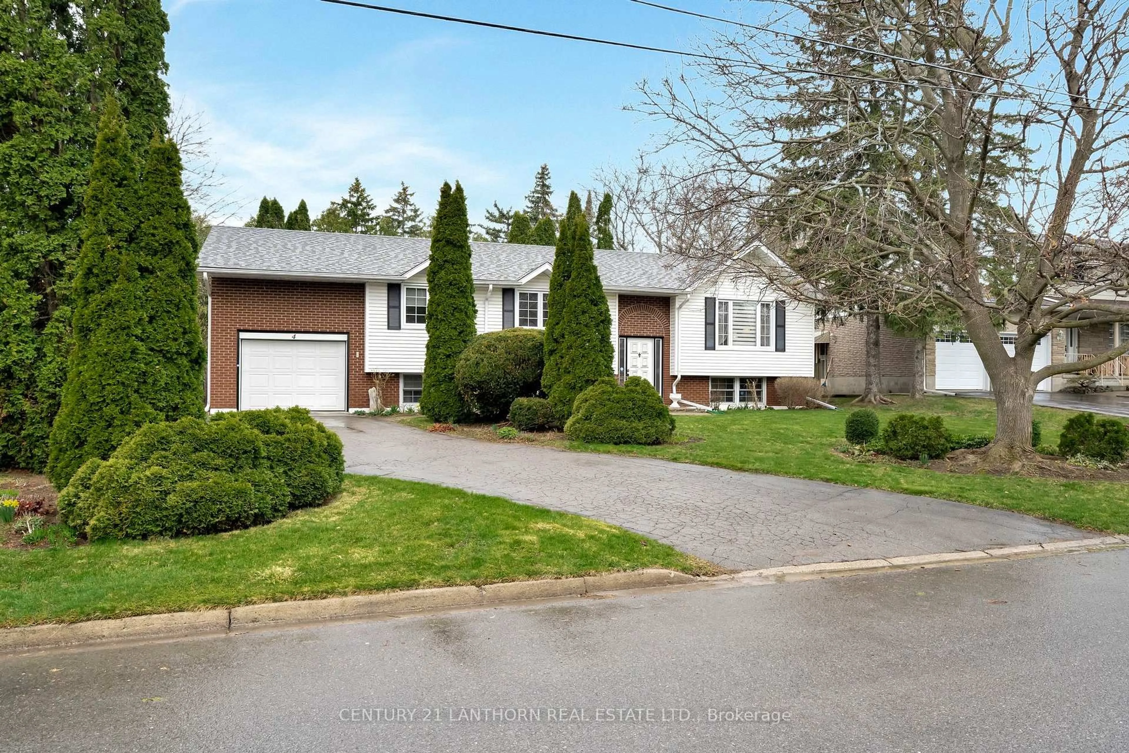 Unknown for 4 Hope Cres, Belleville Ontario K8P 4S2