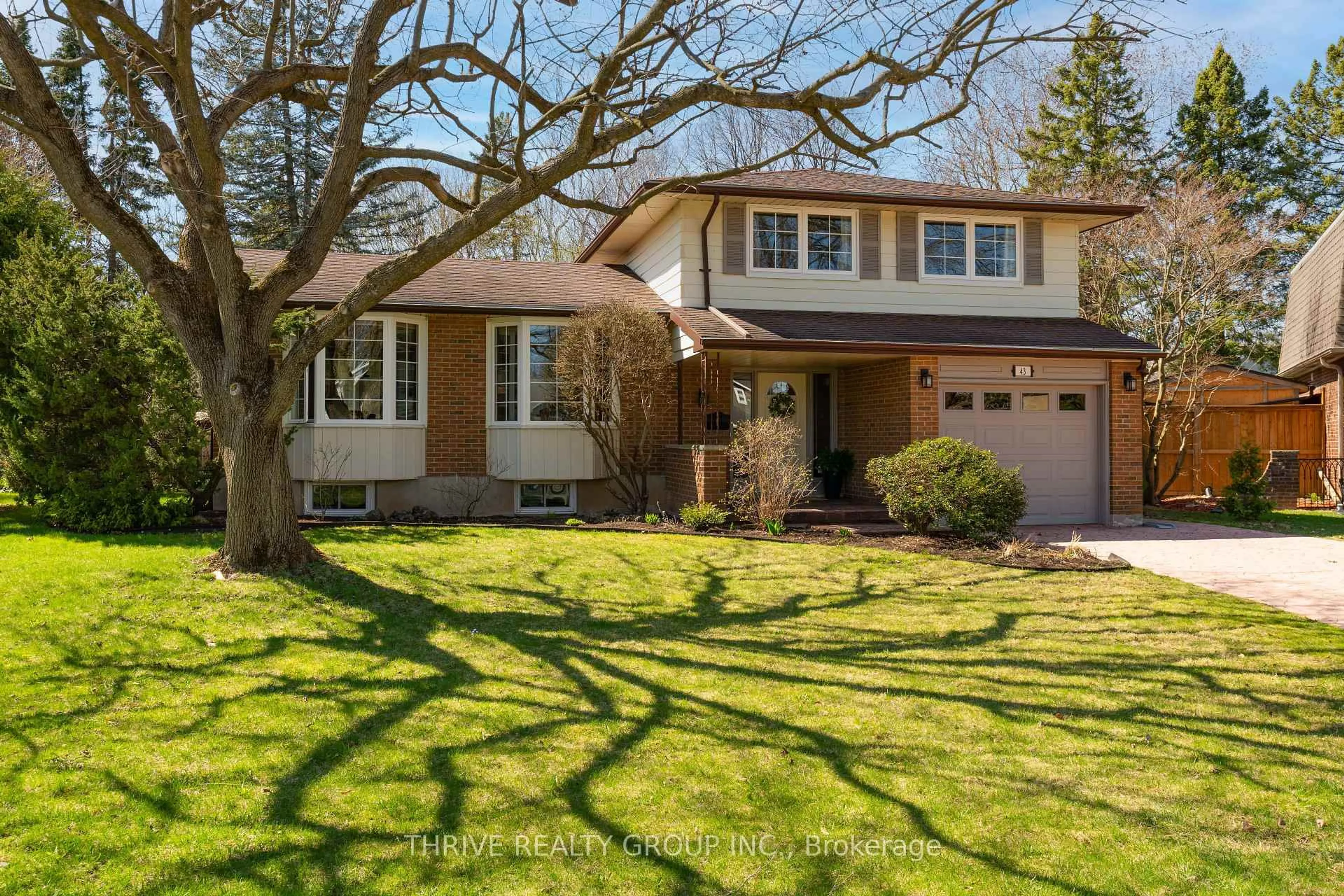 Home with vinyl exterior material, street for 43 Milford Cres, London North Ontario N5X 1A9