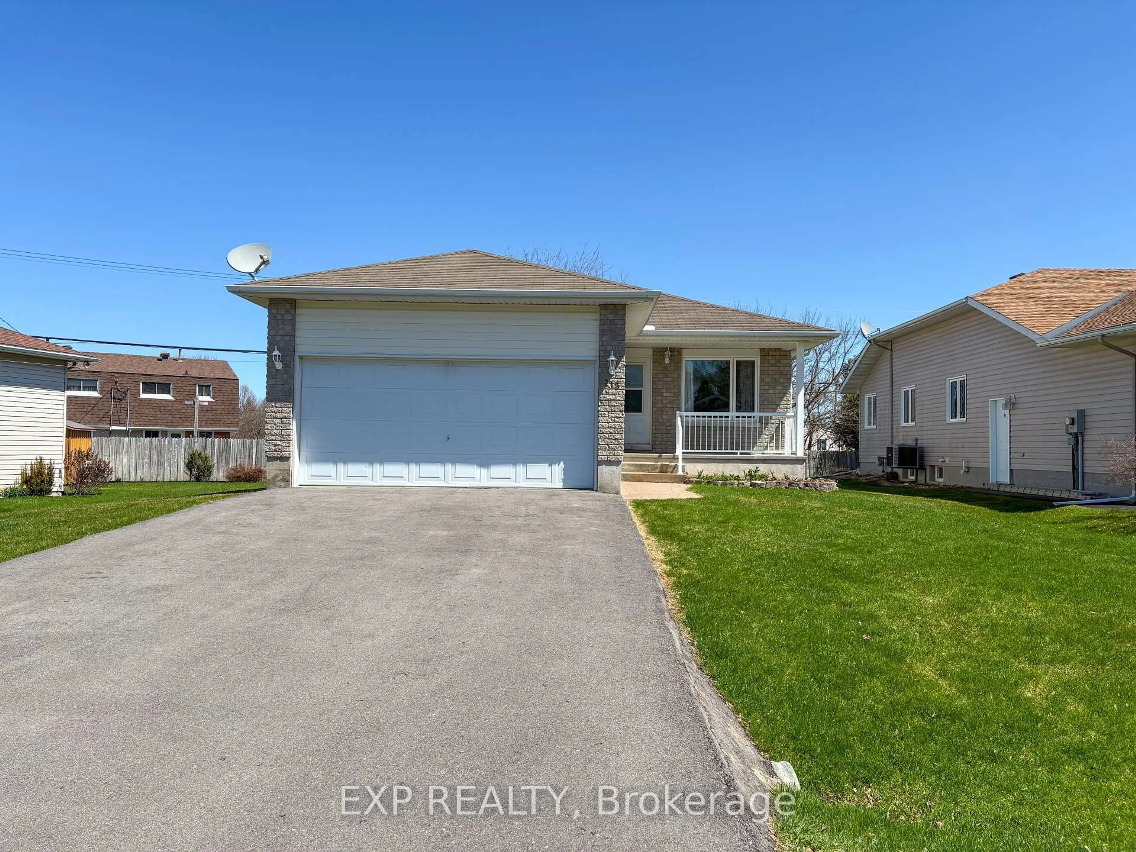 Unknown for 213 Vanier Cres, Renfrew Ontario K7V 4K6