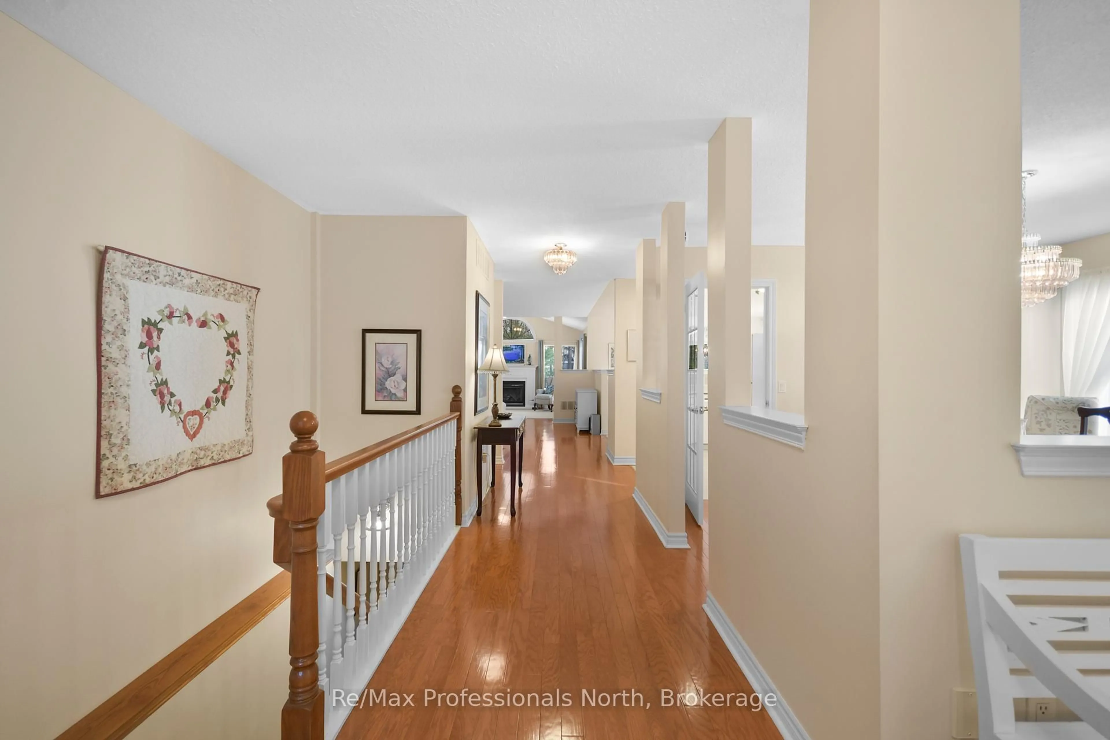 Indoor foyer for 7 TWIGS End, Gravenhurst Ontario P1P 1Z2