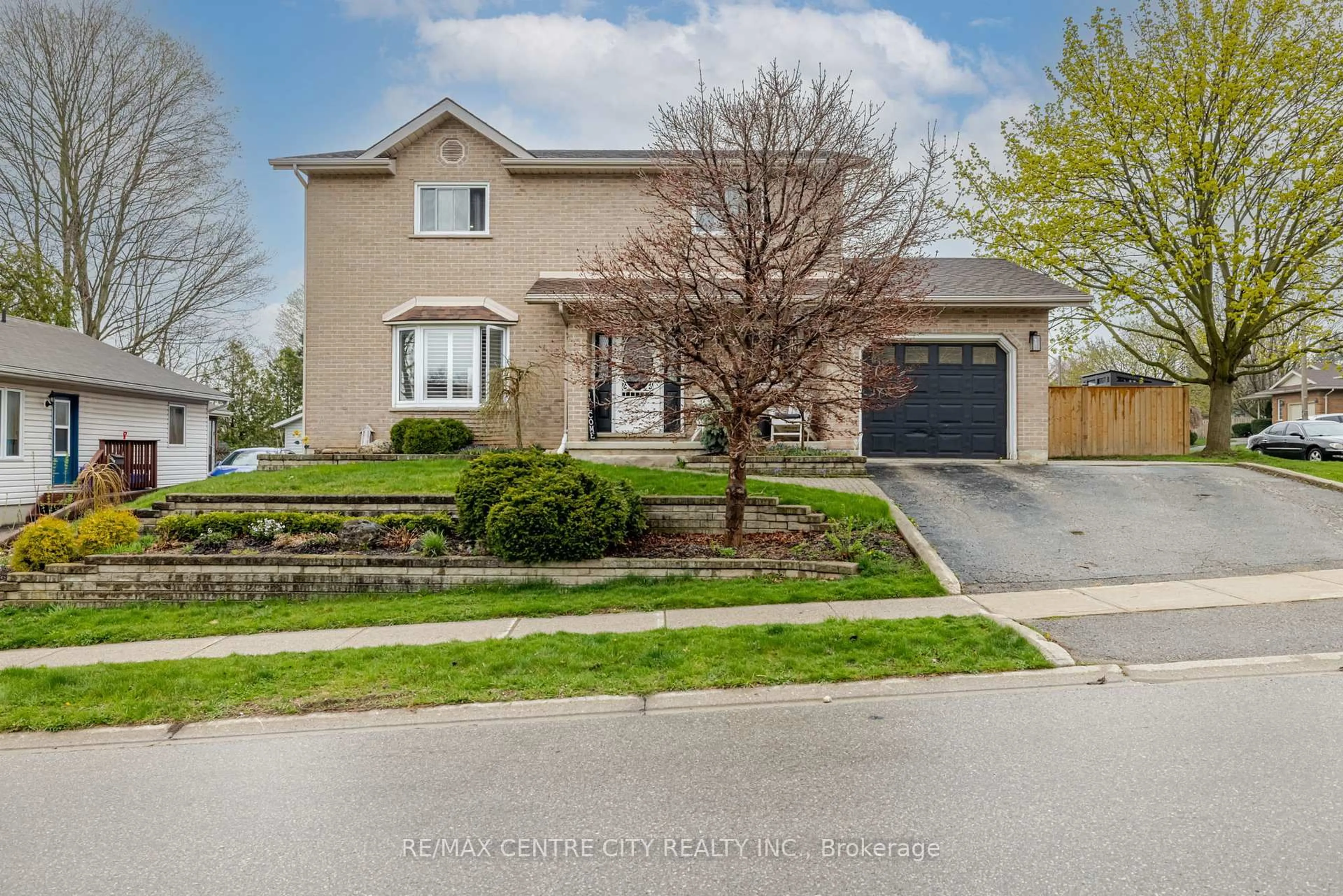 Home with brick exterior material, street for 10 Daniel St, Ingersoll Ontario N5C 3W8