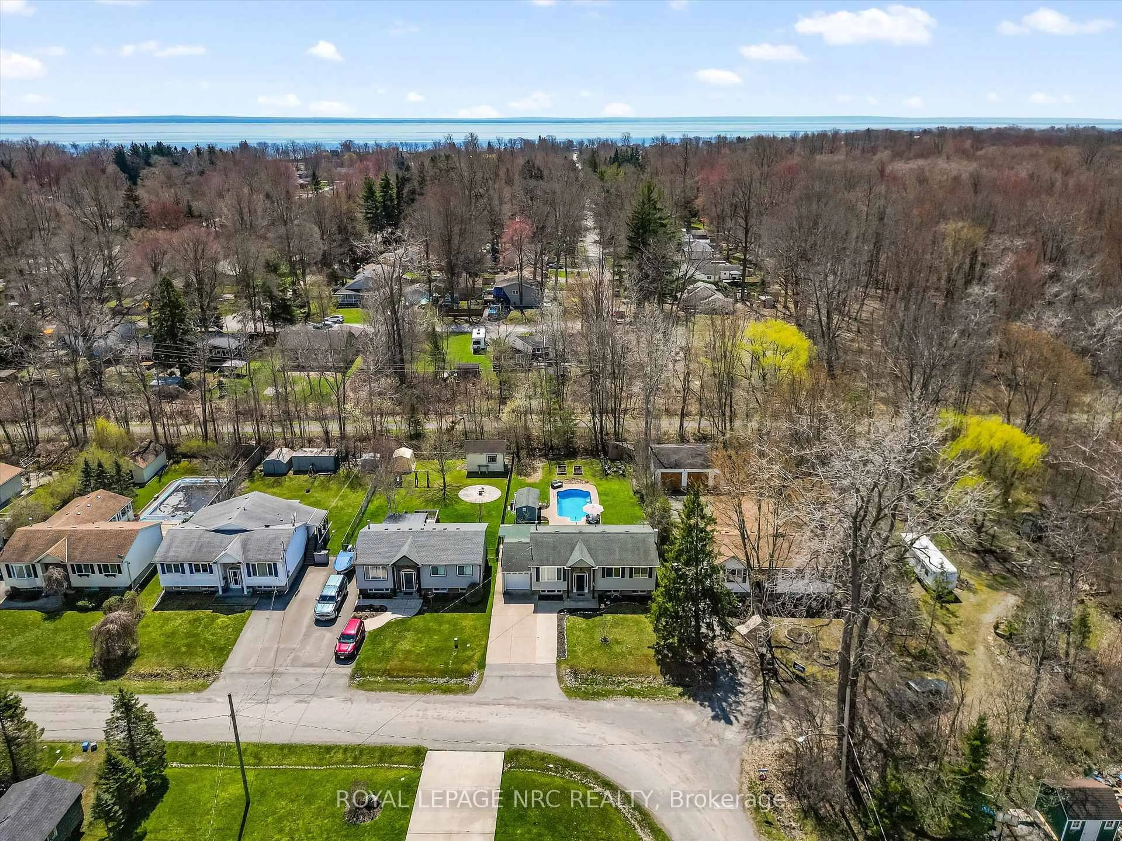 A pic from outside/outdoor area/front of a property/back of a property/a pic from drone, water/lake/river/ocean view for 3389 Grove Ave, Fort Erie Ontario L0S 1N0