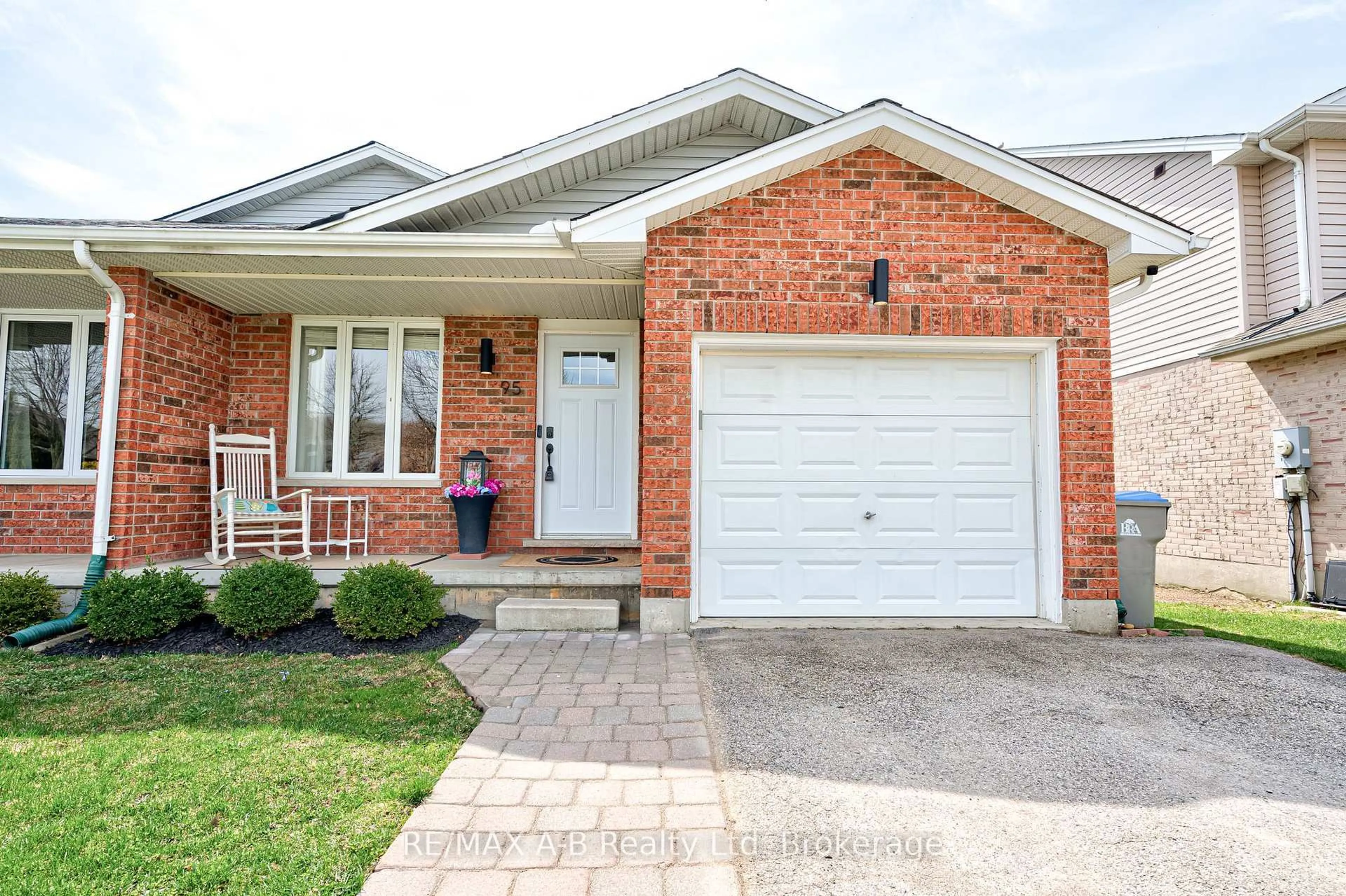 Home with brick exterior material, street for 95 Maxwell St, St. Marys Ontario N4X 0A2