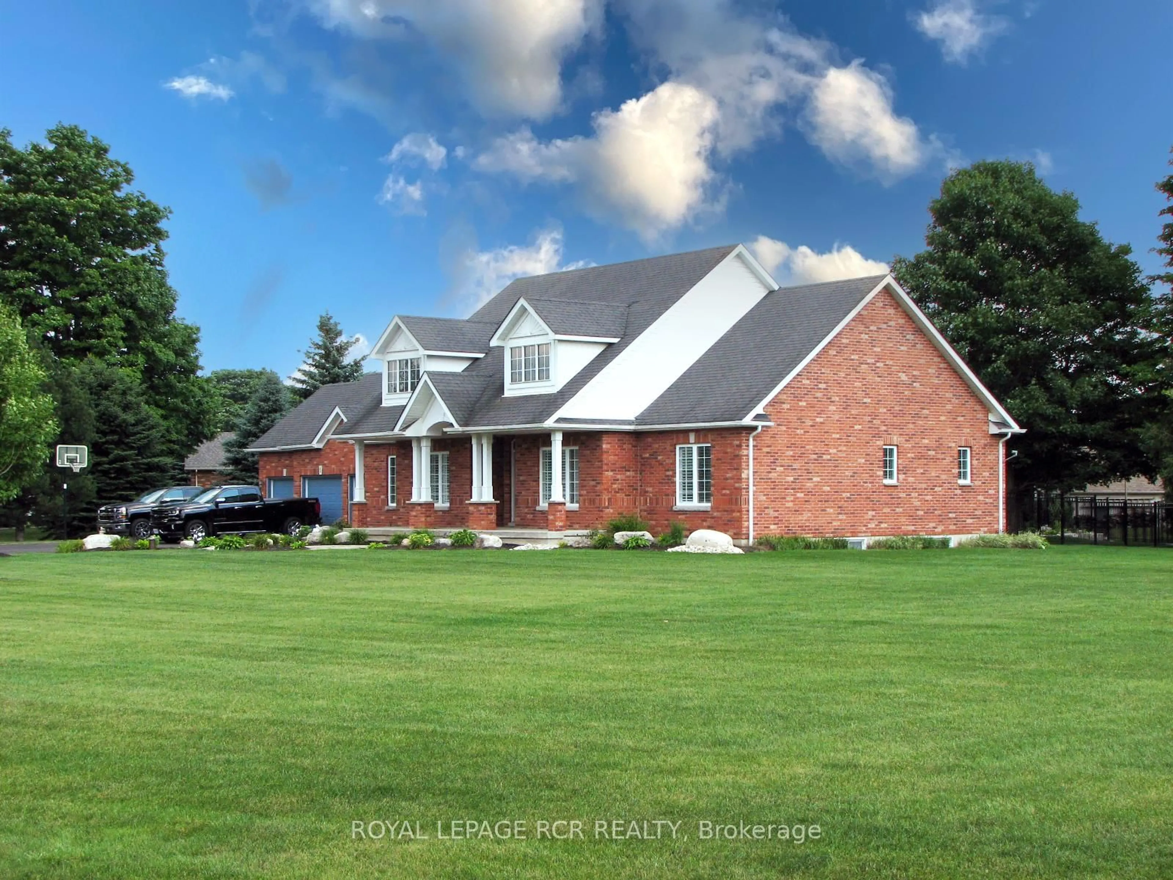 Home with brick exterior material, unknown for 44 Rayburn Meadows N/A, East Garafraxa Ontario L9W 7E7
