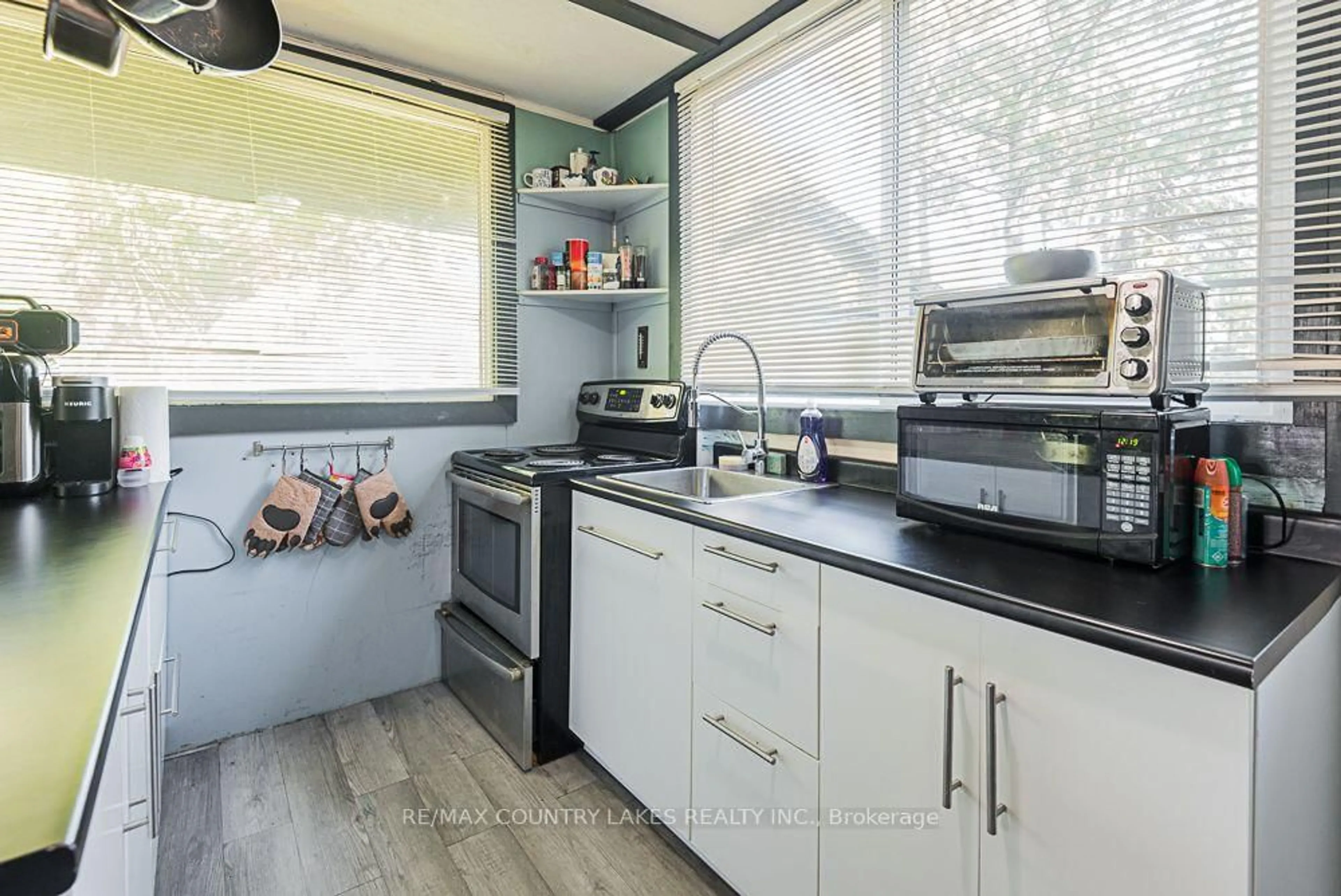Standard kitchen, unknown for 14 Hargrave Rd, Kawartha Lakes Ontario K0M 2B0