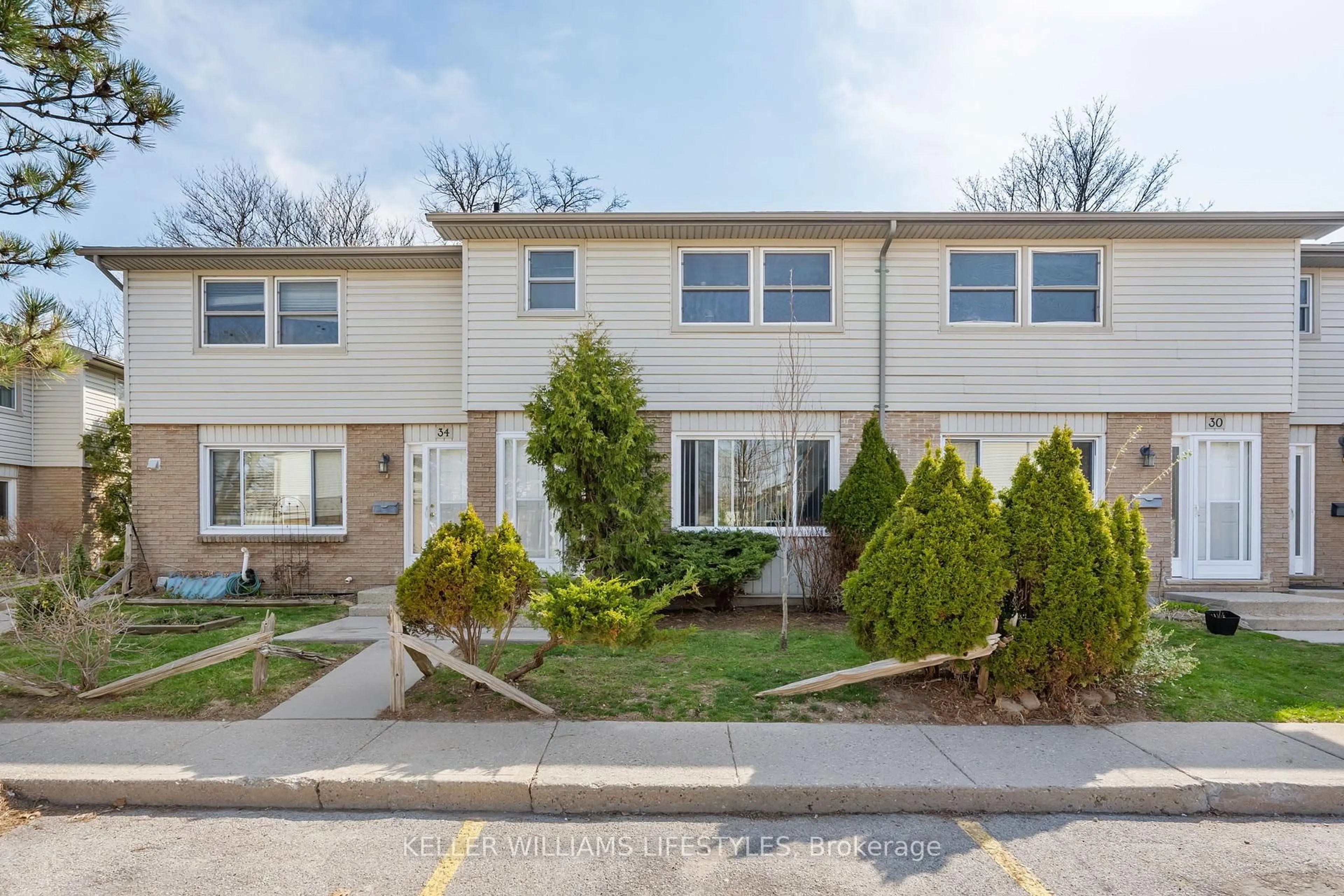 Home with vinyl exterior material, street for 690 LITTLE GREY St #32, London East Ontario N5Z 4M9