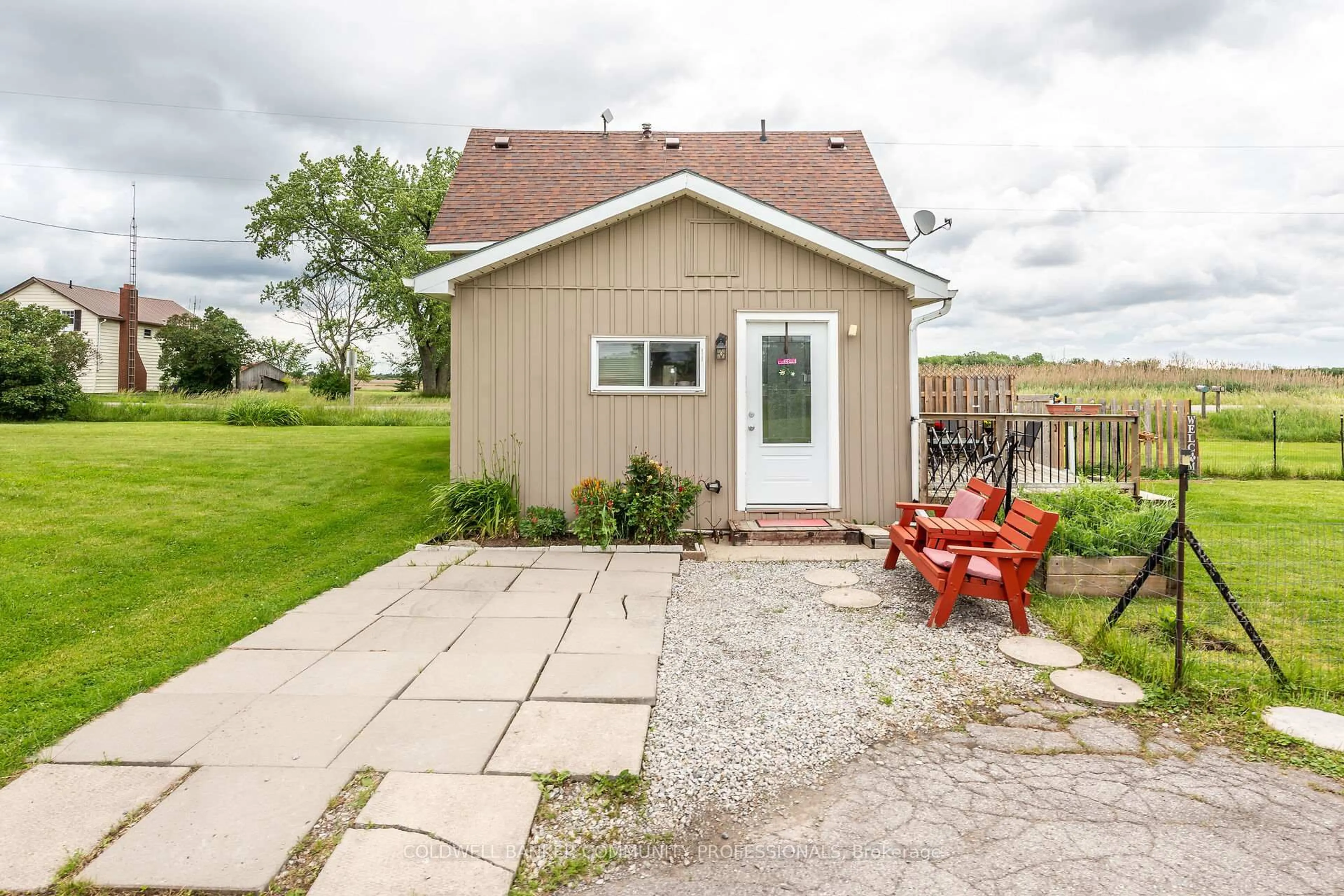 Patio, street for 3694 #3 HIGHWAY N/A, Haldimand Ontario N0A 1J0