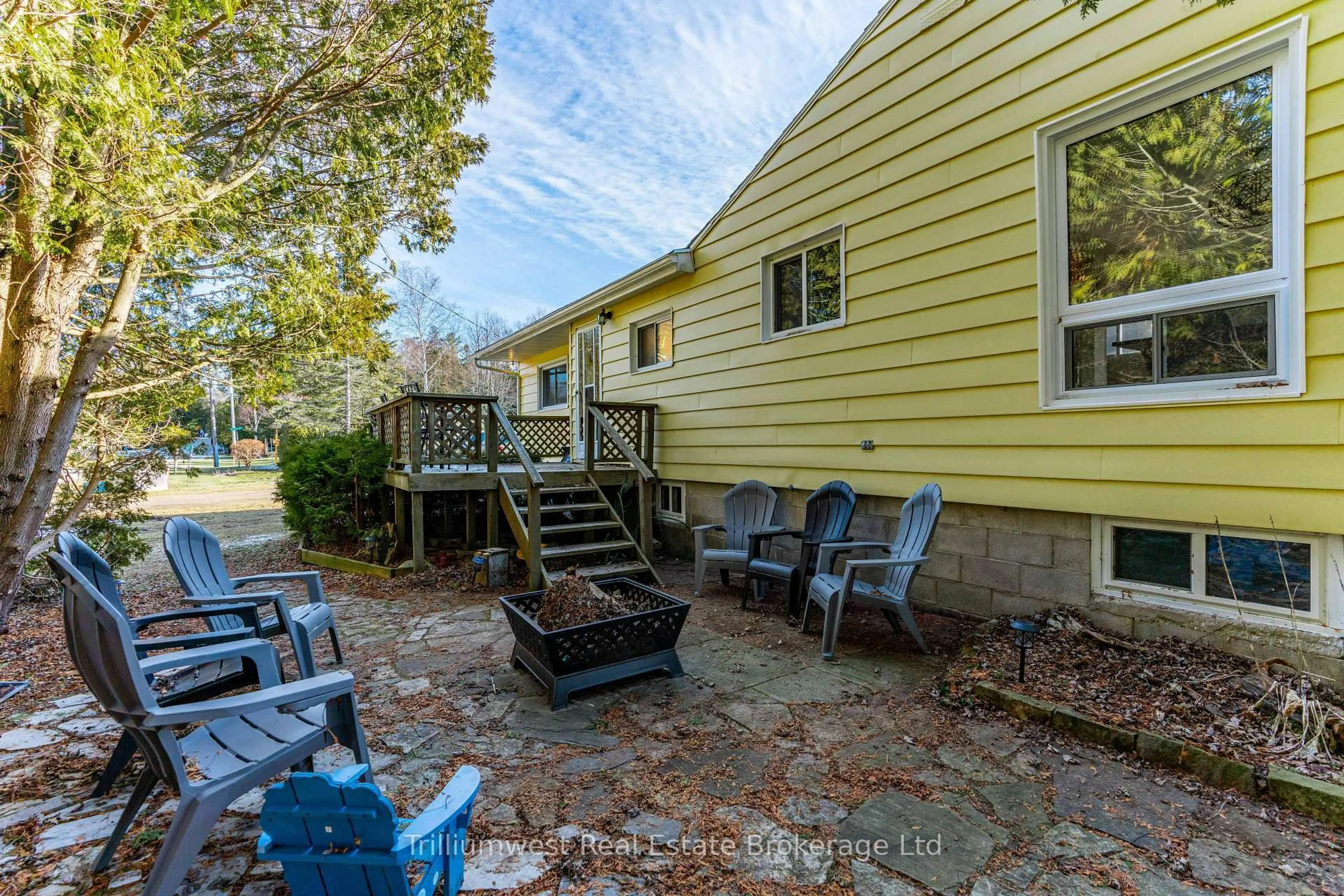 Patio, unknown for 55 Marina Ave, South Bruce Peninsula Ontario N0H 2G0