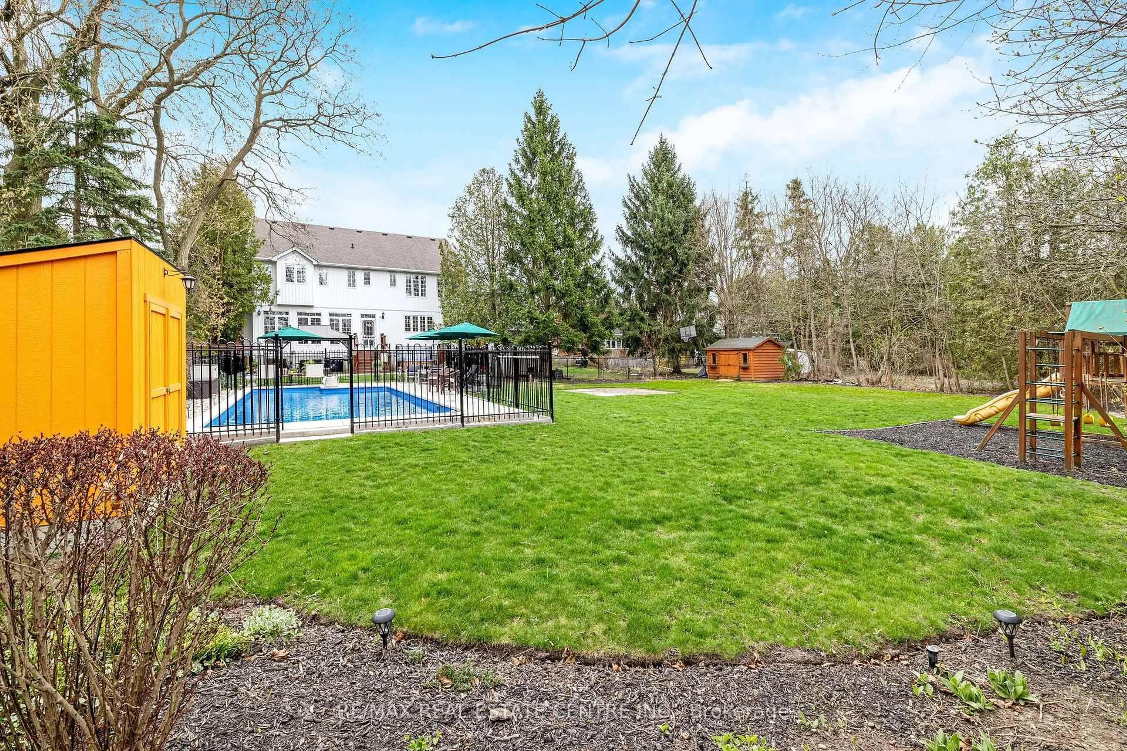Pool for 168 Palmer St, Guelph Ontario N1E 2R6