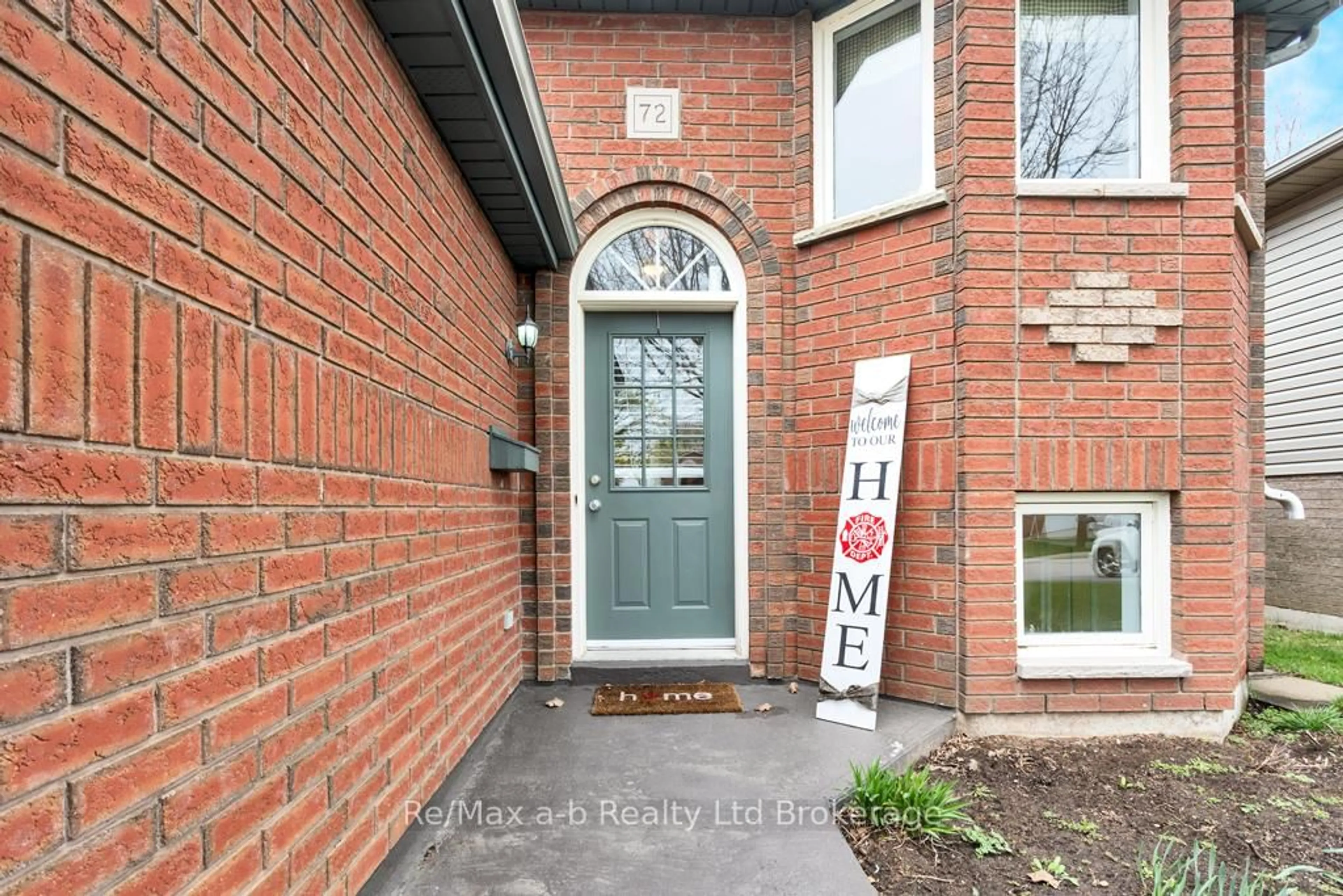 Unknown for 72 Joseph St, Tillsonburg Ontario N4G 5M1