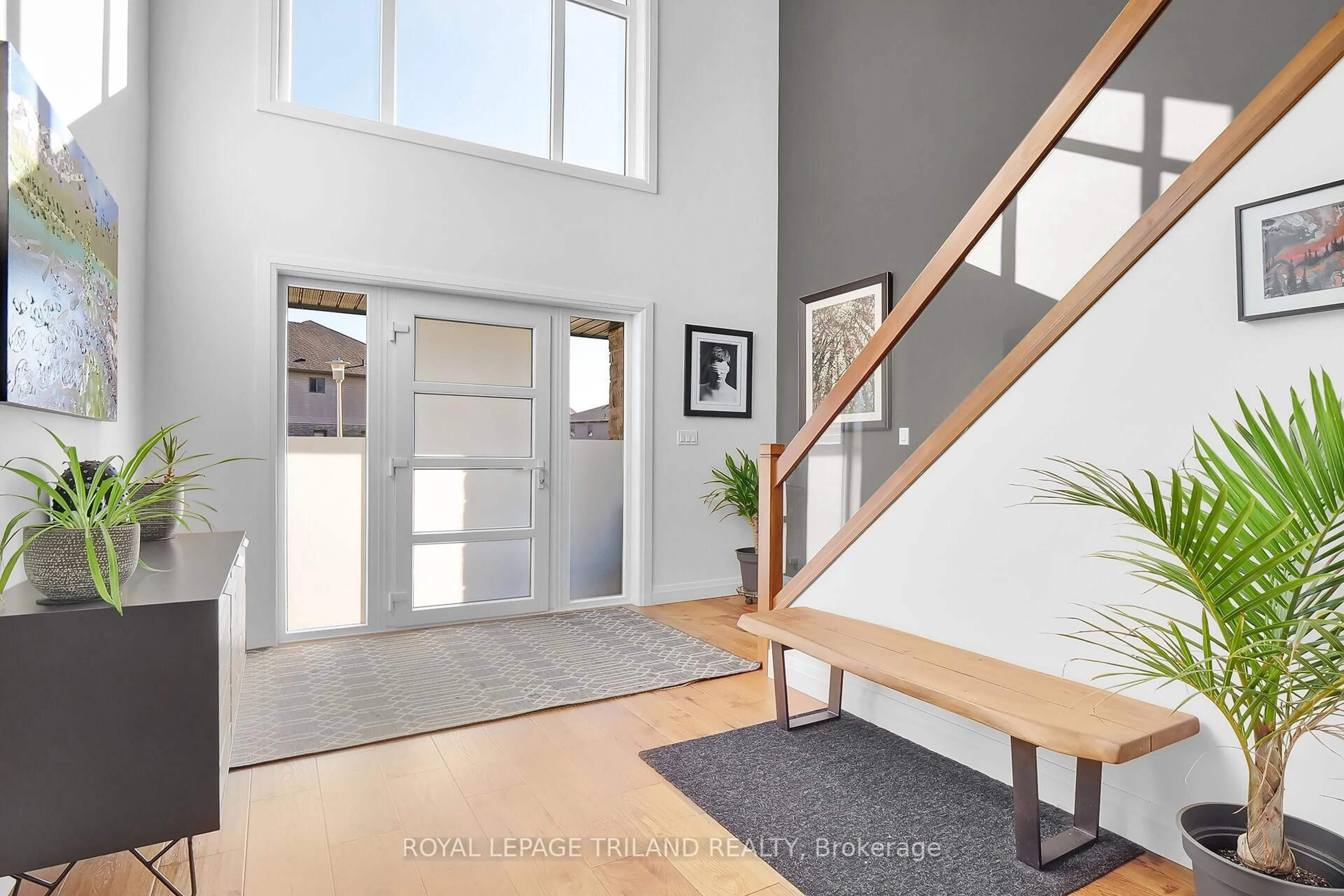 Indoor entryway for 2438 RED THORNE Cres, London Ontario N6P 0E7