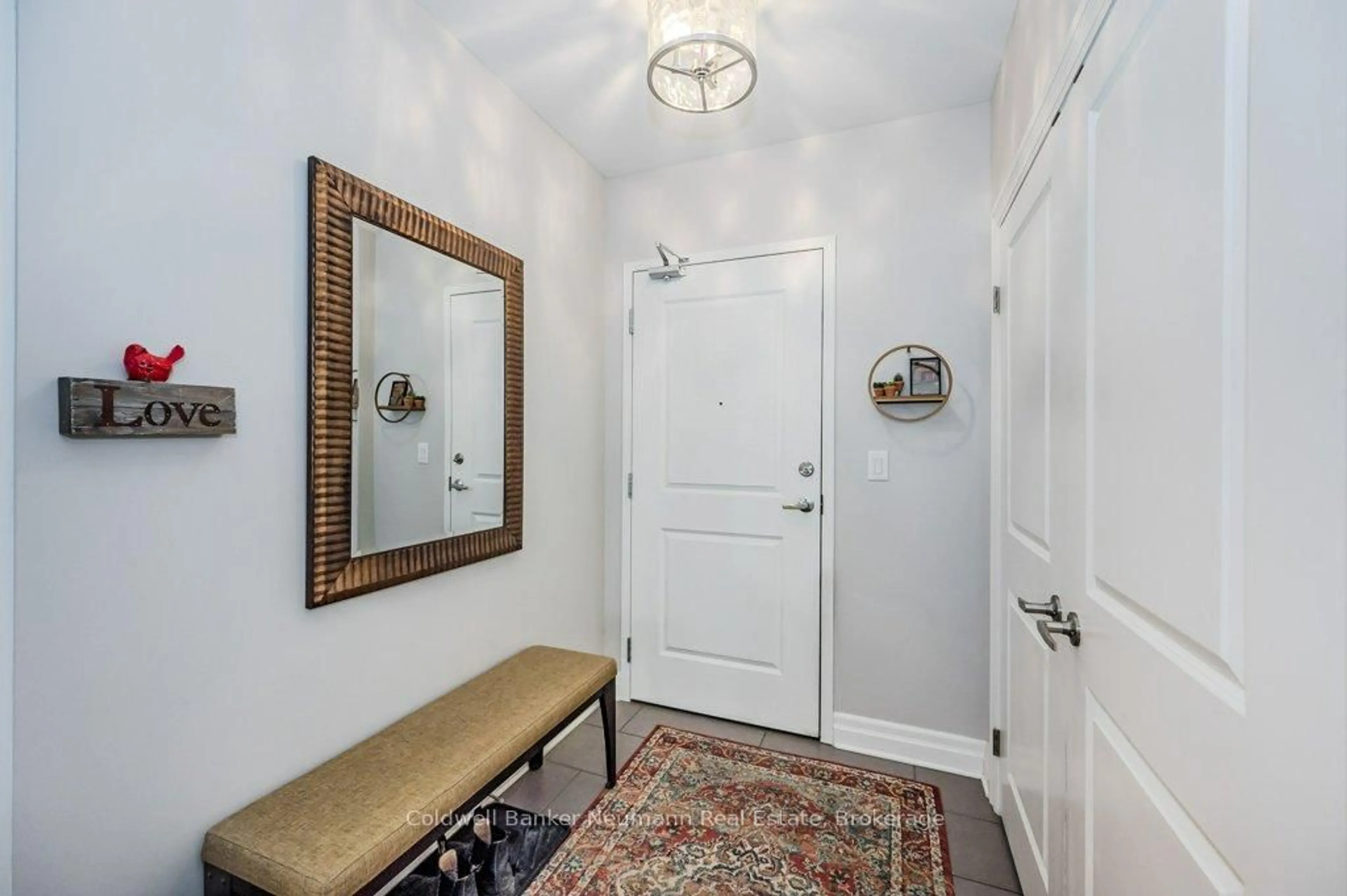 Indoor entryway for 160 Macdonell St #806, Guelph Ontario N1H 0A9