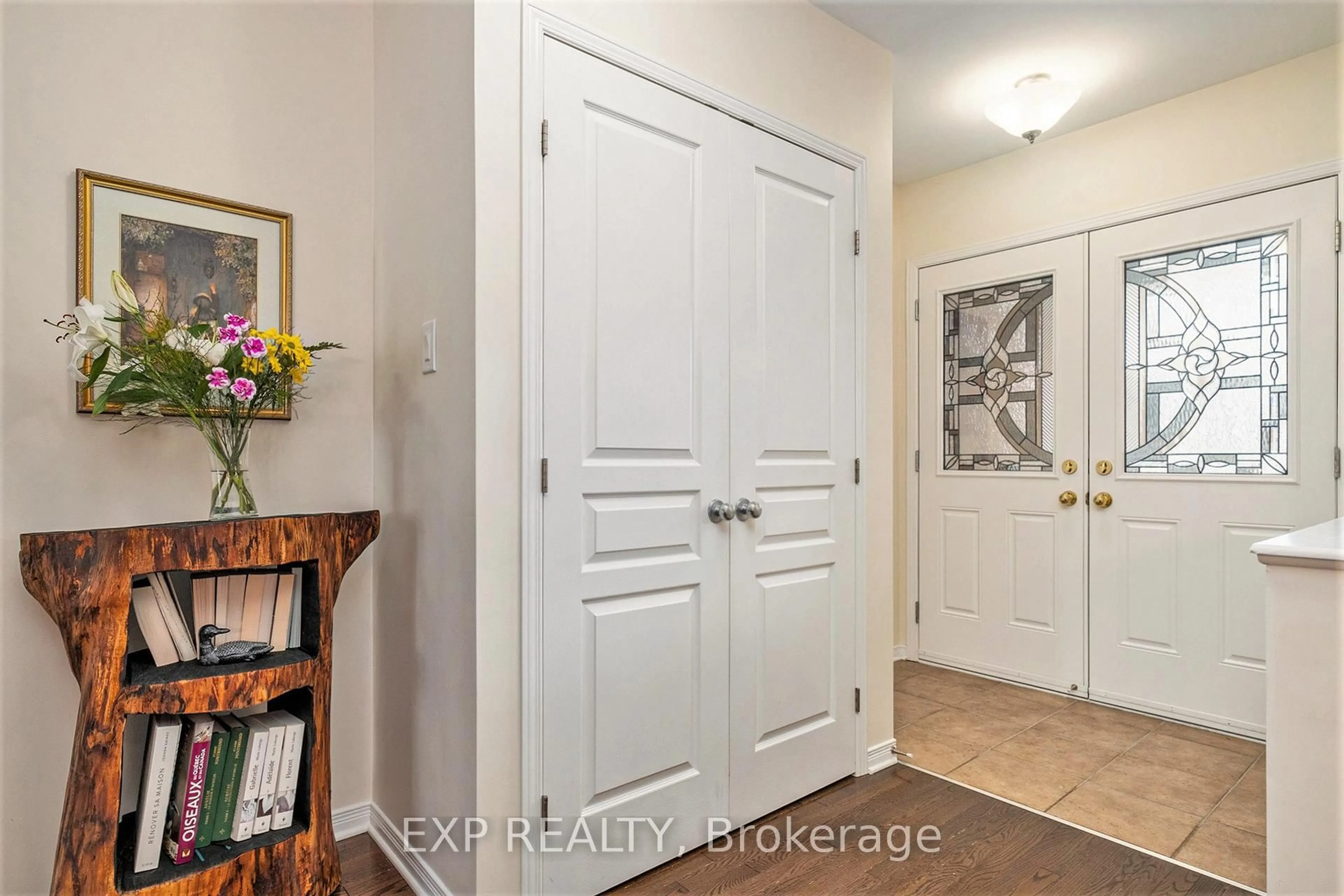 Indoor entryway for 313 Wild Iris Ave, Ottawa Ontario K1T 0B6