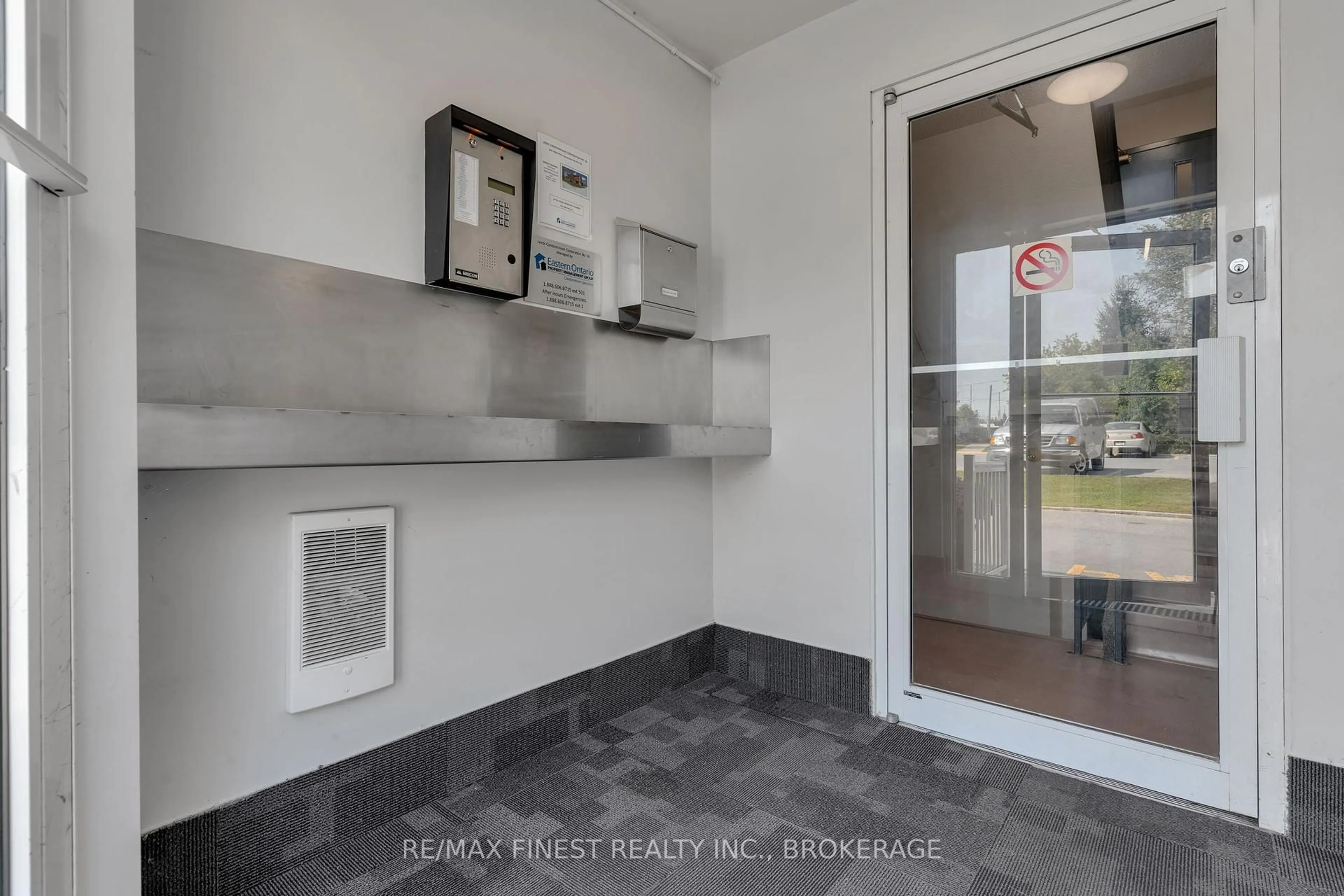 Indoor entryway for 540 Talbot Pl #403, Gananoque Ontario K7G 3C6