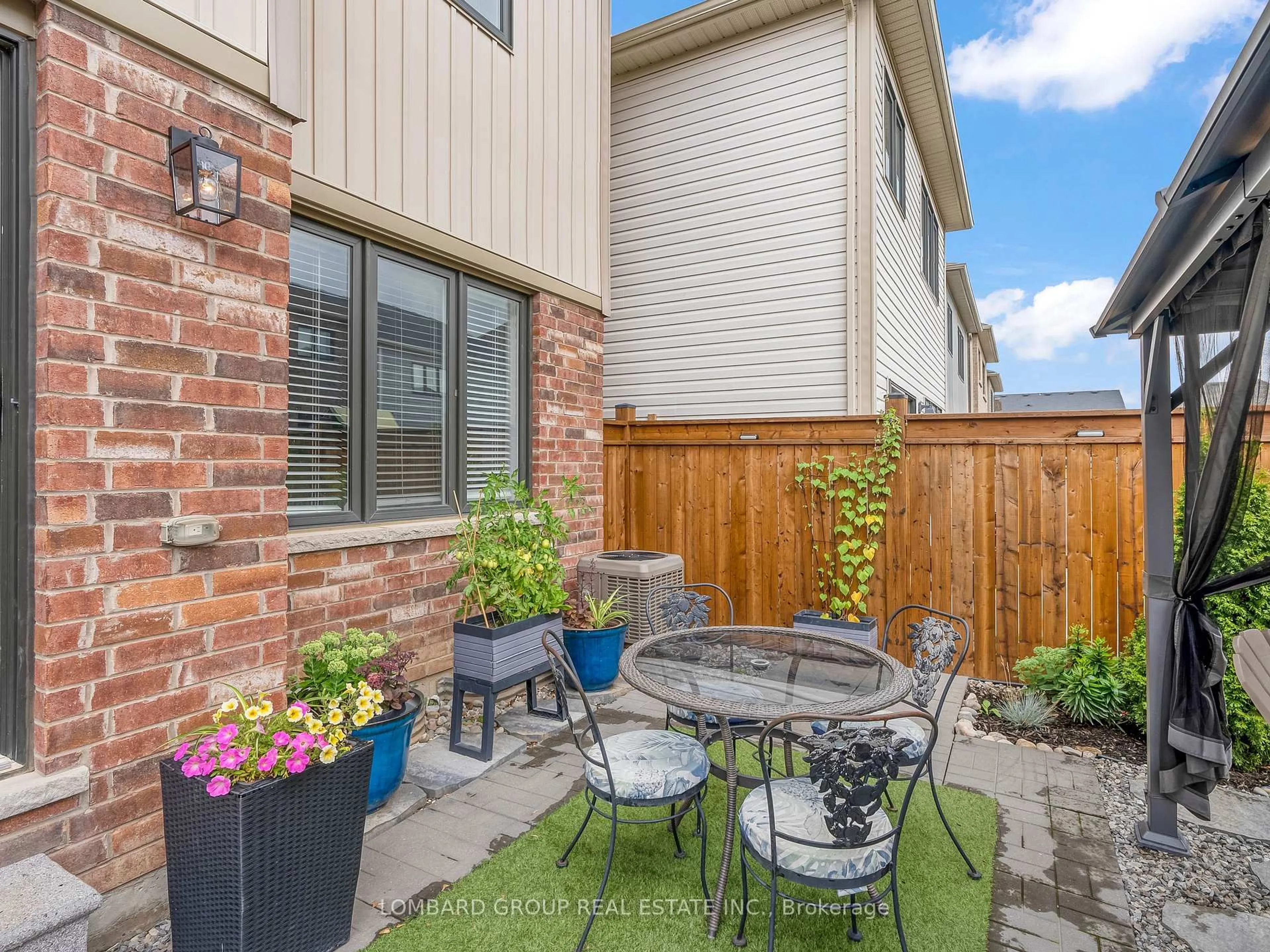 Patio, street for 83 ARNOLD MARSHALL Blvd, Haldimand Ontario N3W 0B4
