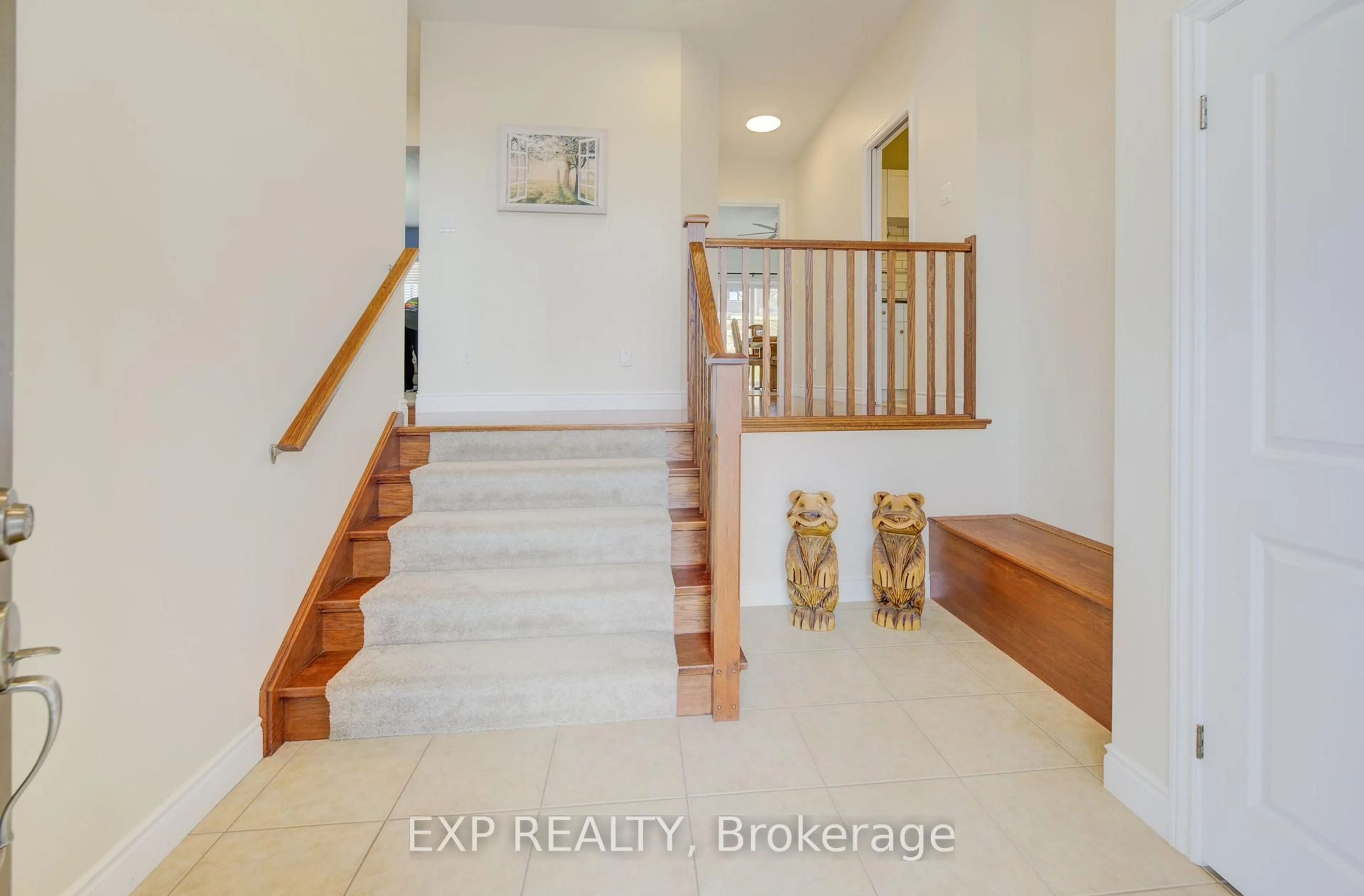 Indoor entryway for 165 River Run Rd, Mapleton Ontario N0G 1P0
