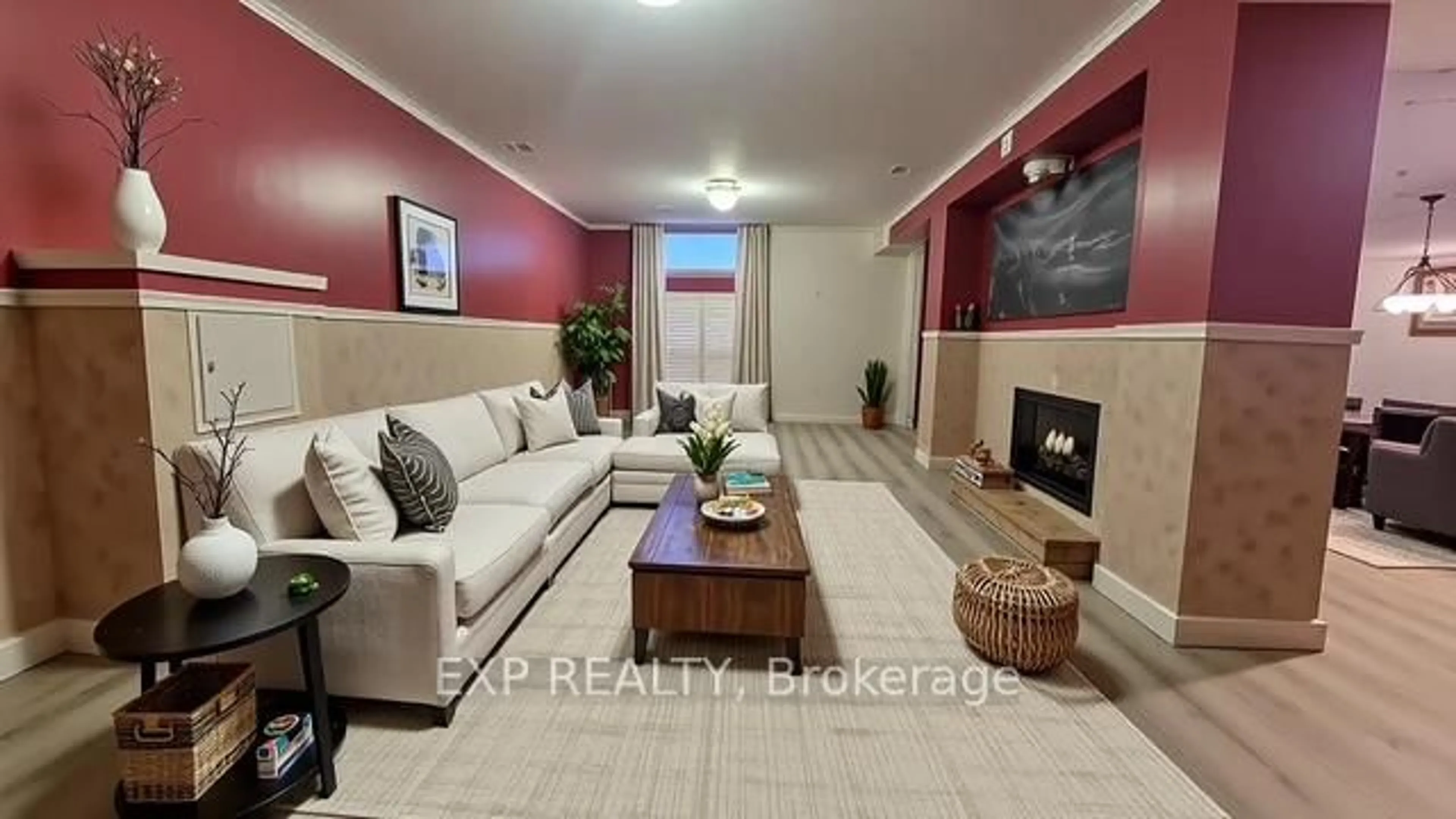 Living room with furniture, unknown for 149 Crerar Ave, Ottawa Ontario K1Z 7P4