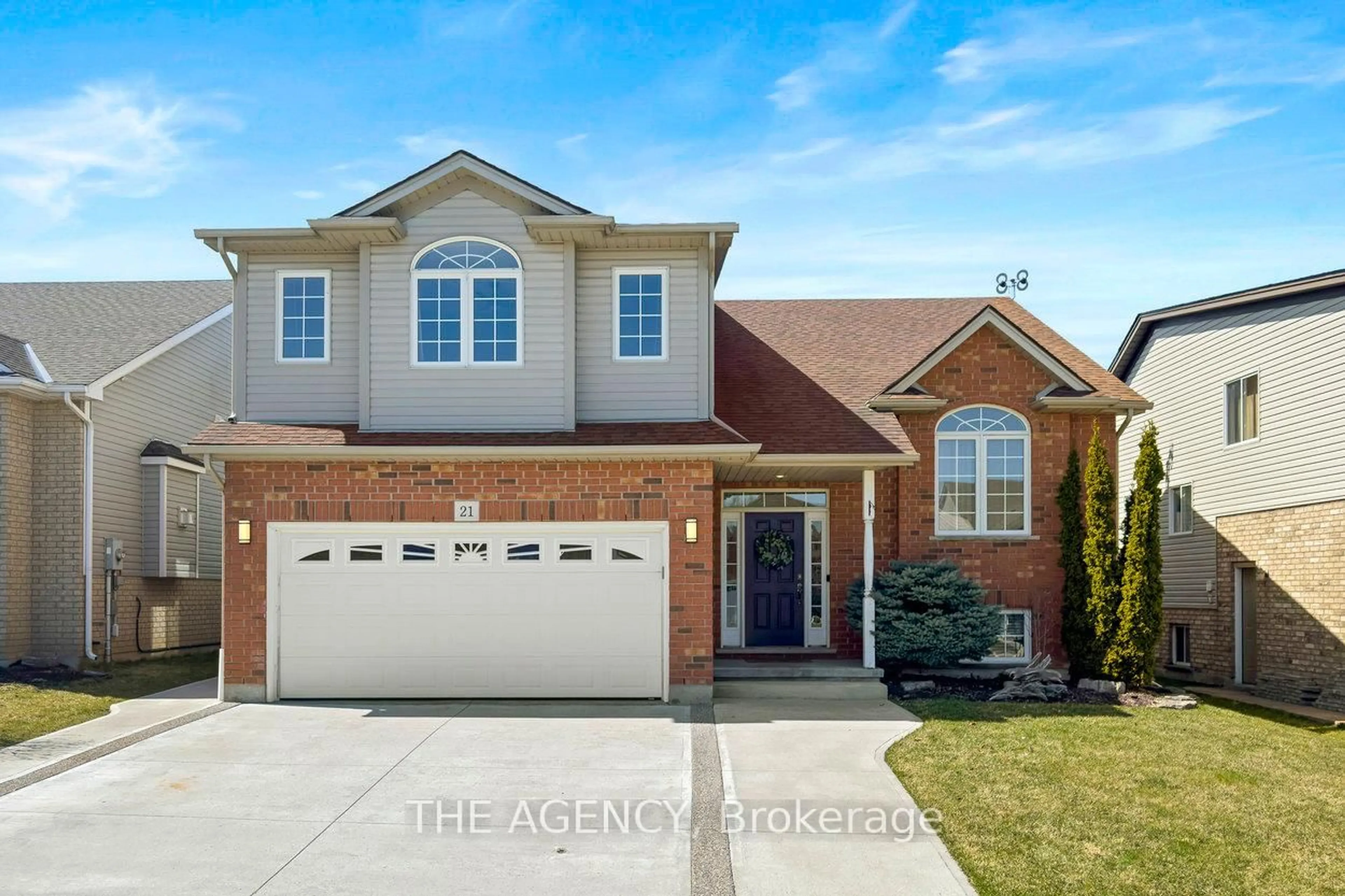 Home with brick exterior material, street for 21 Lindan St, West Lincoln Ontario L0R 2A0