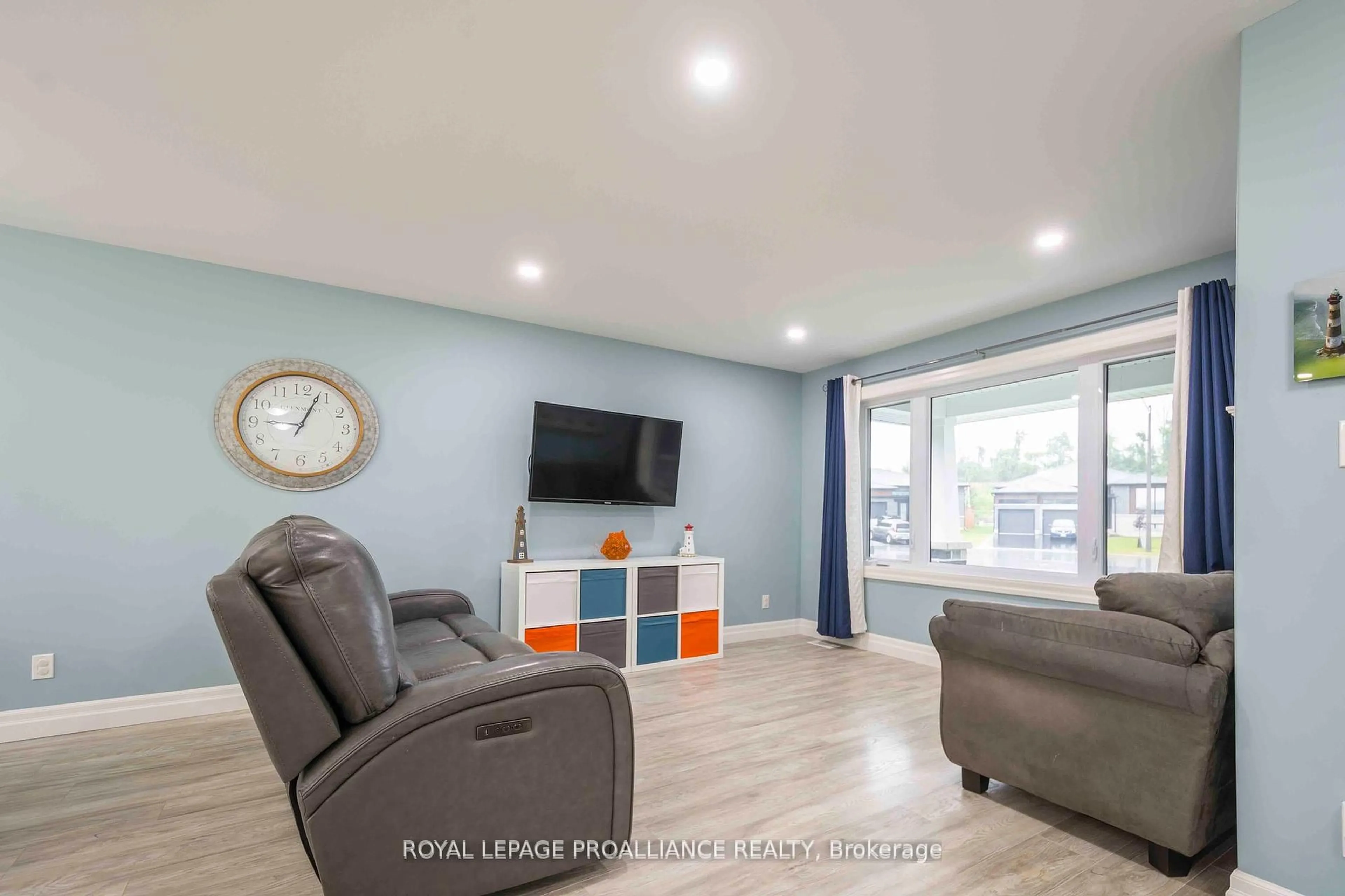 Living room with furniture, unknown for 42 Schmidt Way, Quinte West Ontario K8V 0L6
