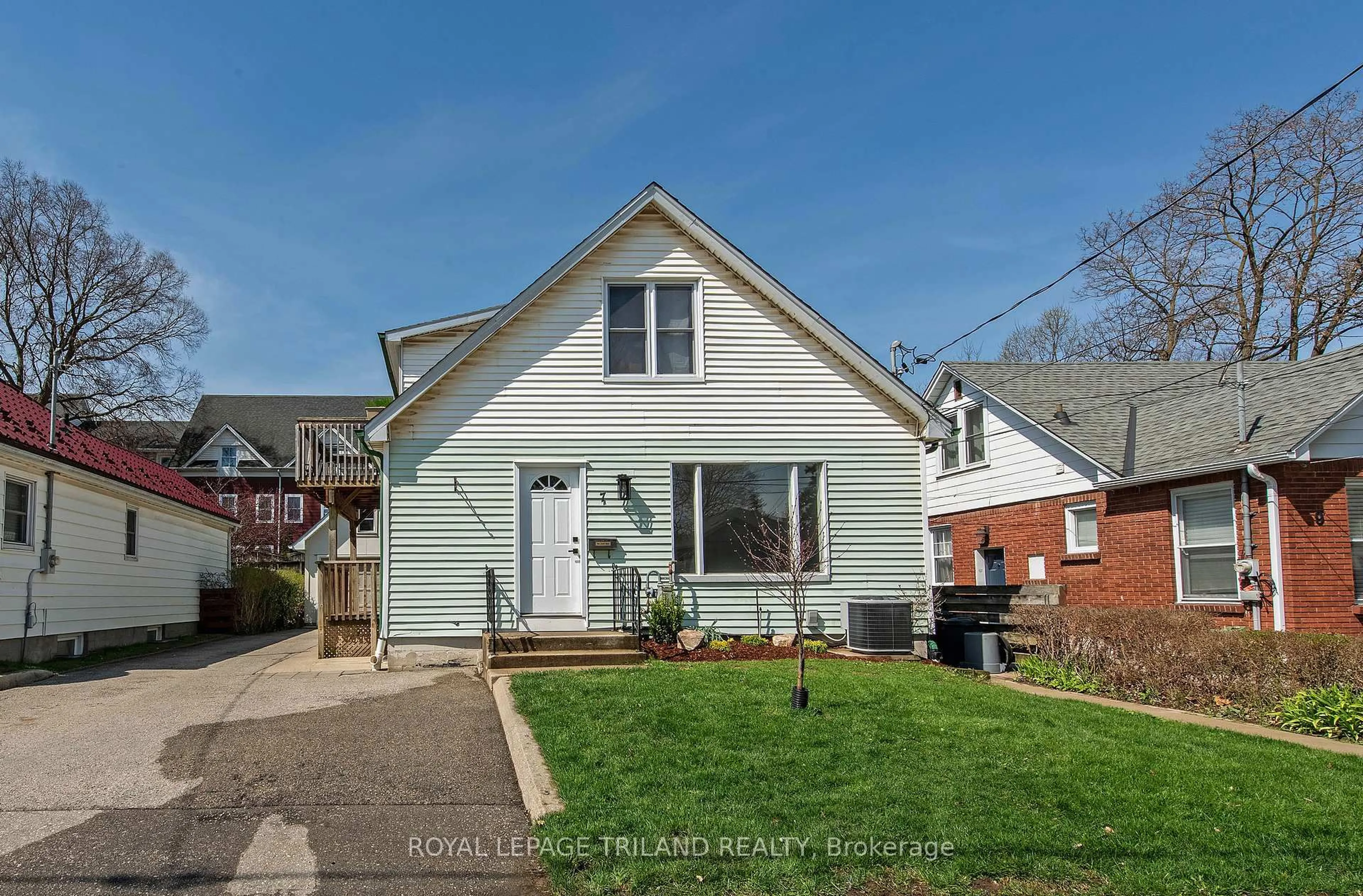 Unknown for 7 Durham St, London East Ontario N5Y 2H9