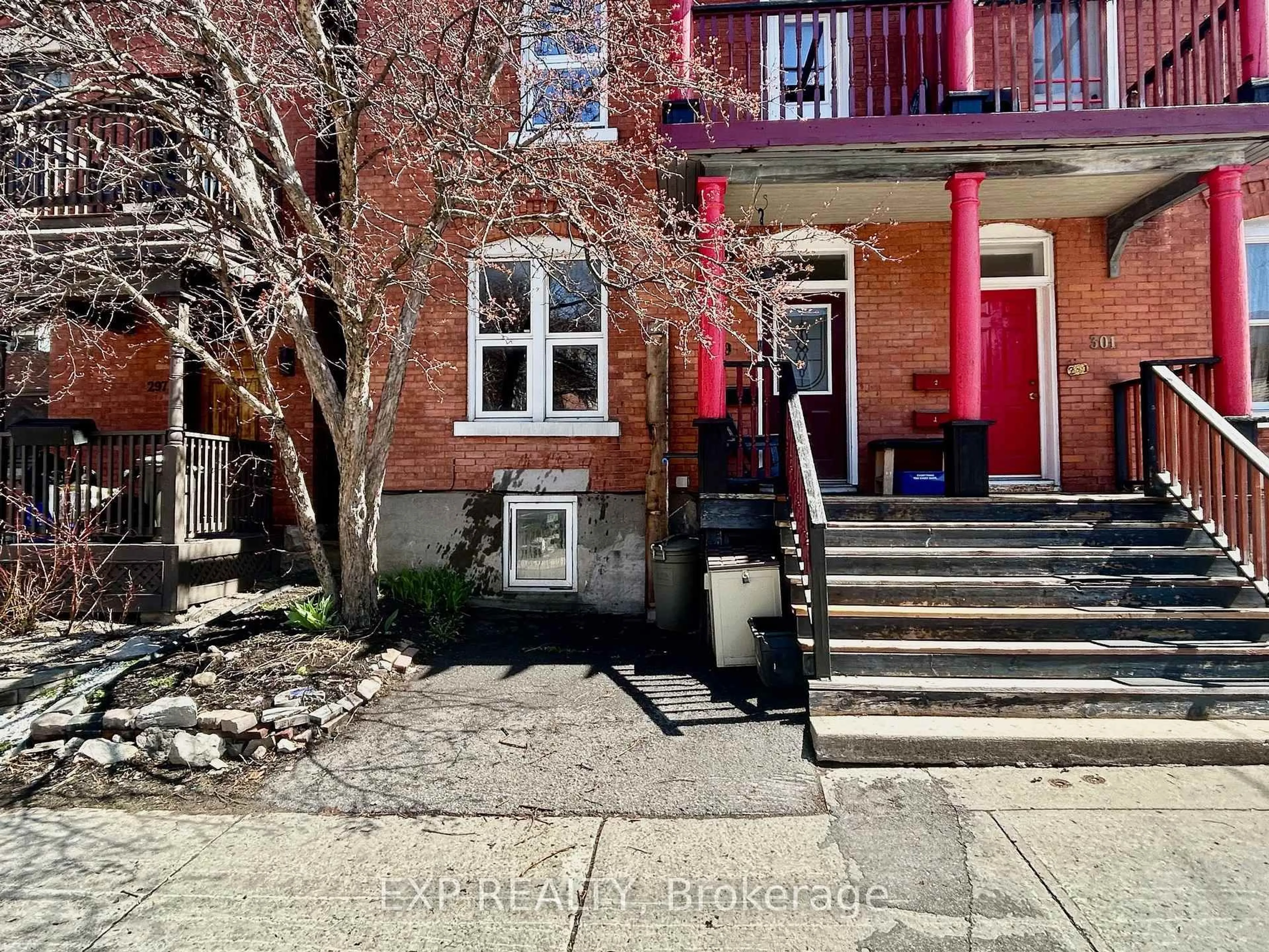 Unknown for 299 Bay St, Ottawa Ontario K1R 5Z7