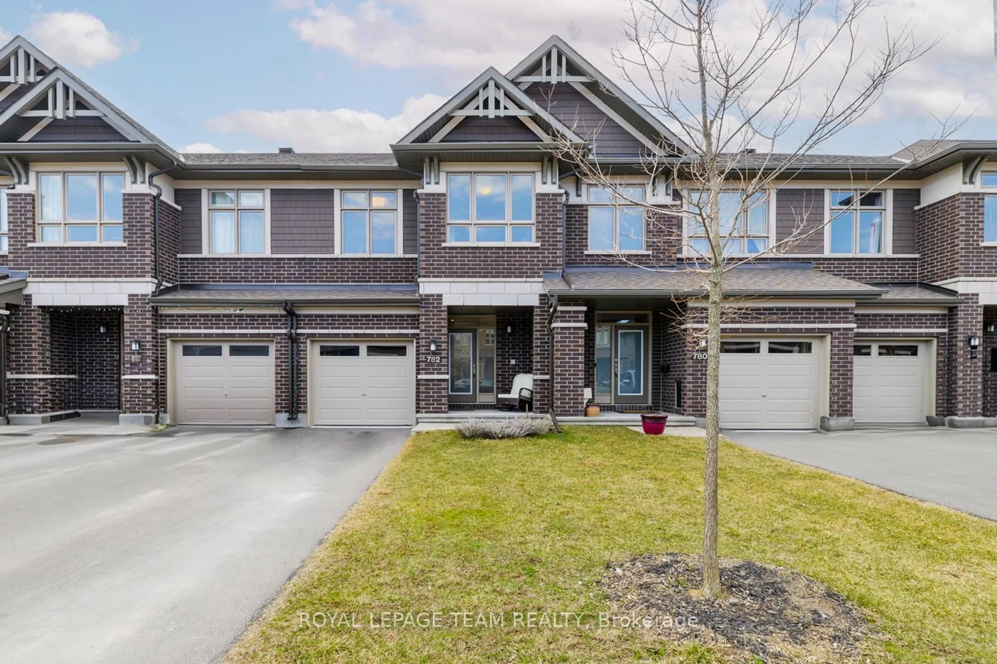 Home with brick exterior material, street for 782 Cairn Cres, Ottawa Ontario K1W 0P7