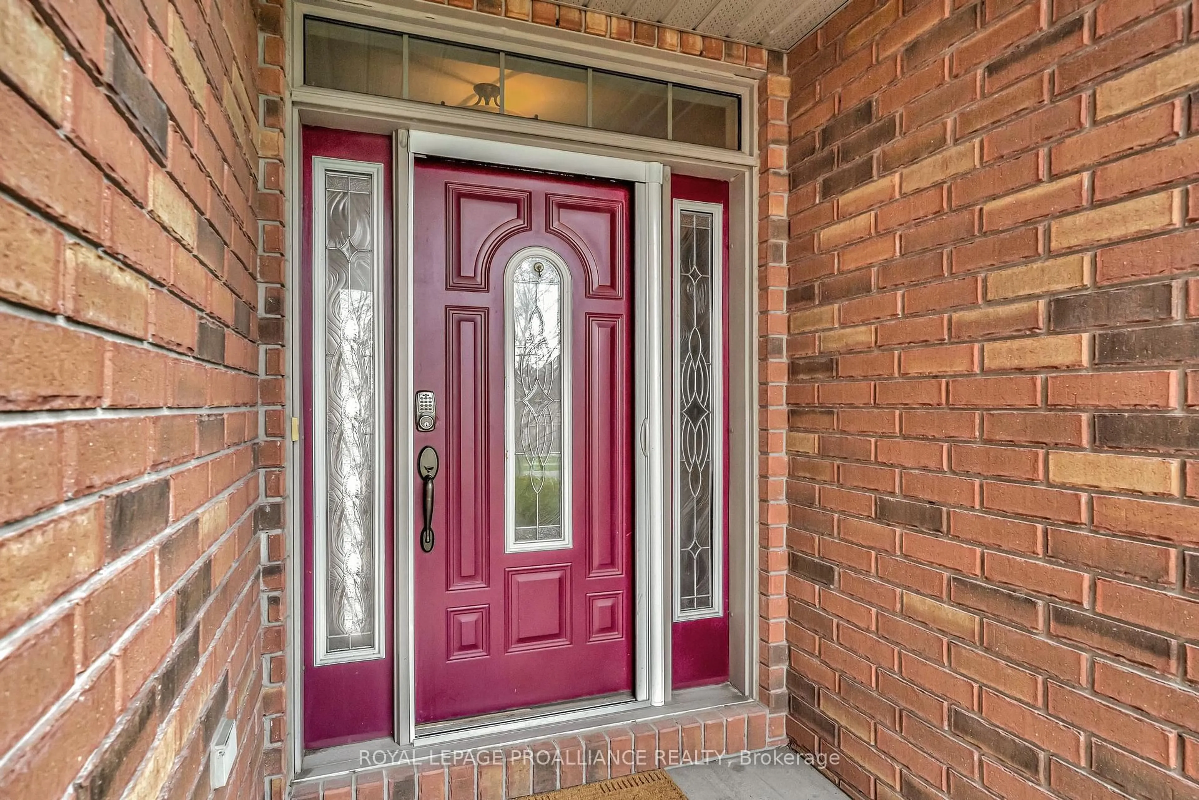 Indoor entryway for 17 Gavey St, Belleville Ontario K8N 0M1