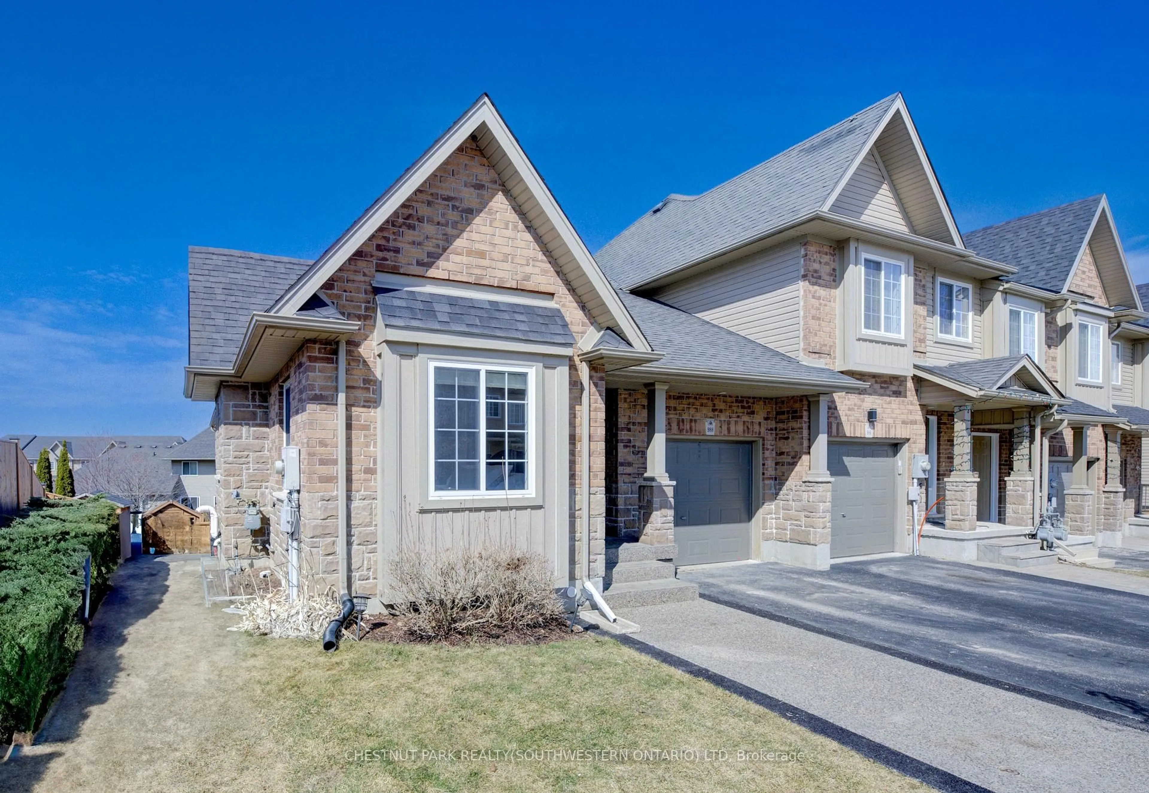 Home with brick exterior material, street for 988 Zeller Cres, Kitchener Ontario N2A 0C9