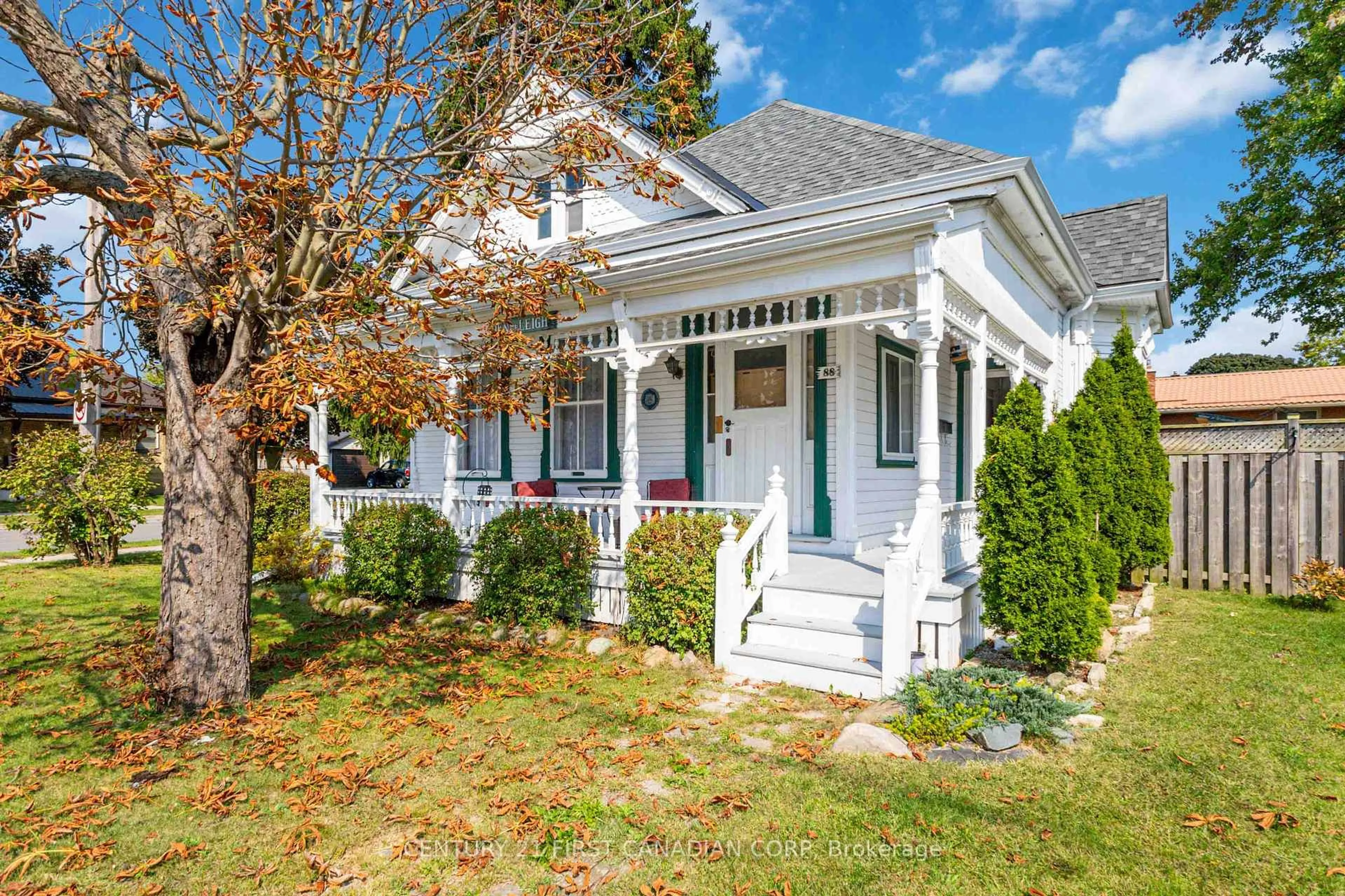 Home with vinyl exterior material, street for 88 Egerton St, London East Ontario N5Z 2E9