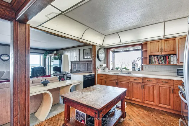 Additional property image - 56 SEABREEZE Cres