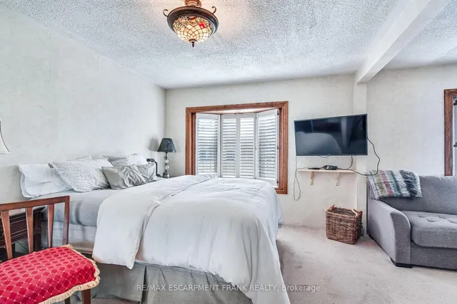 Additional property image - 56 SEABREEZE Cres