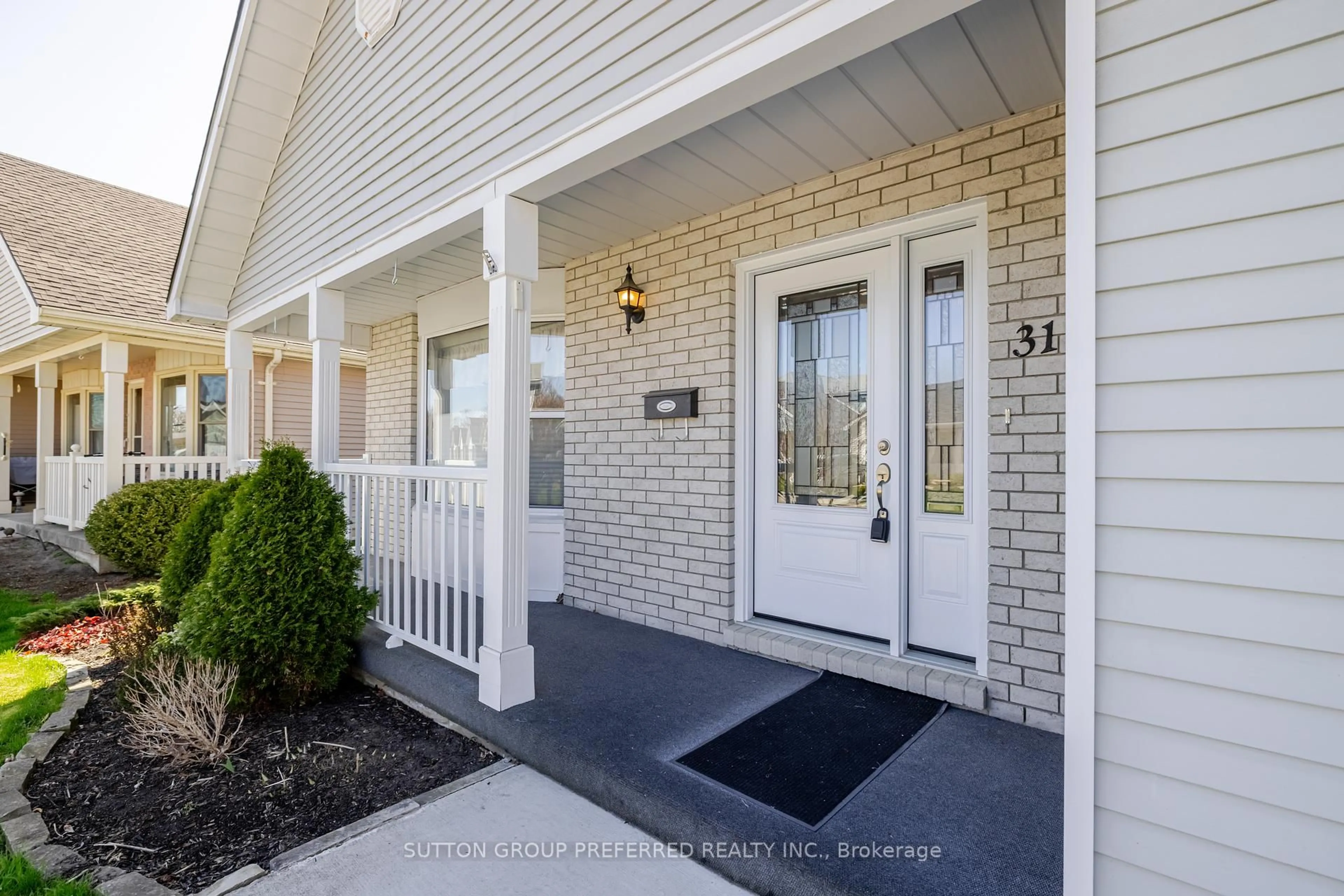 Indoor entryway for 31 Hawkins Cres, Tillsonburg Ontario N4G 5K6