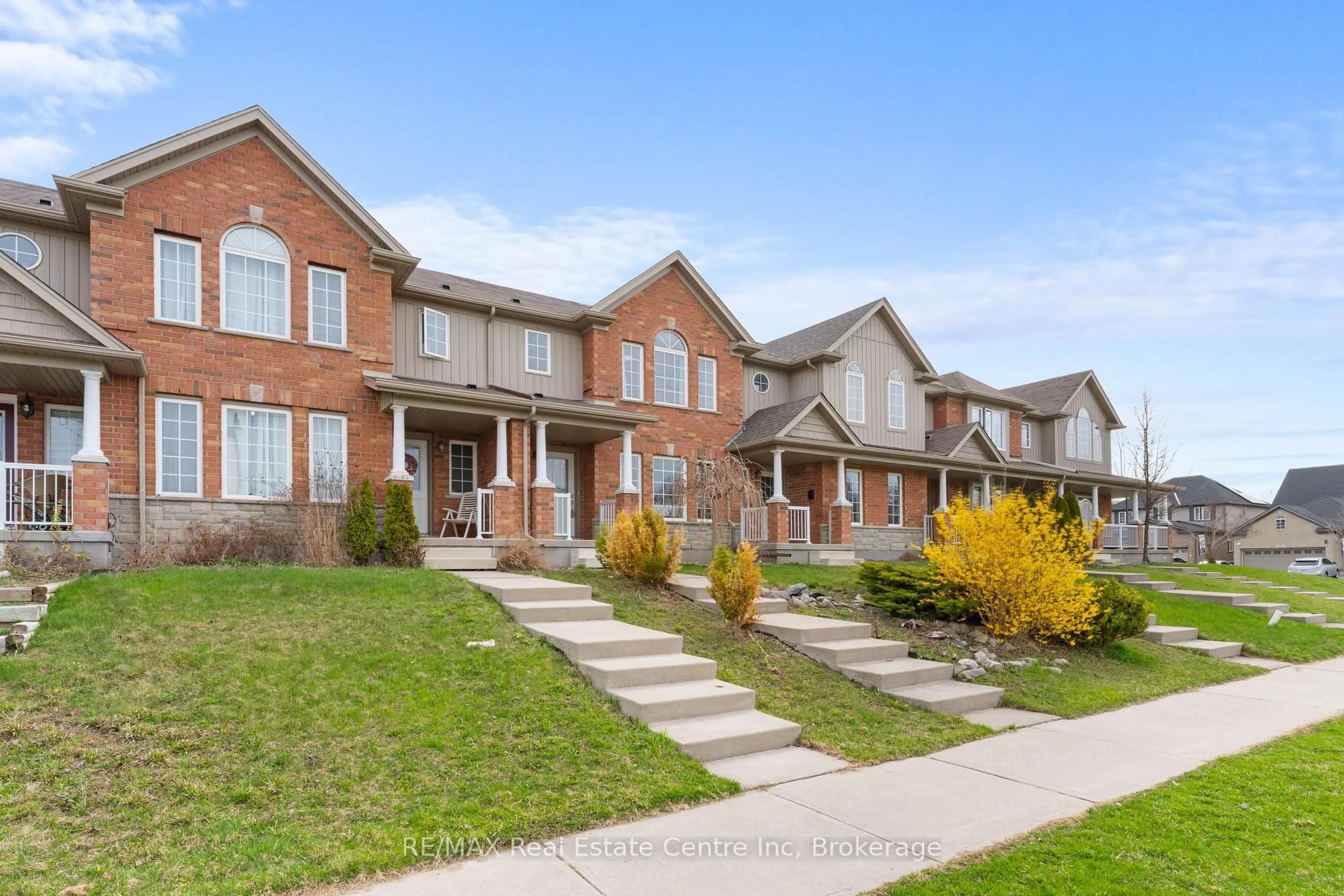 Home with brick exterior material, street for 515 Victoria Rd, Guelph Ontario N1E 0G5