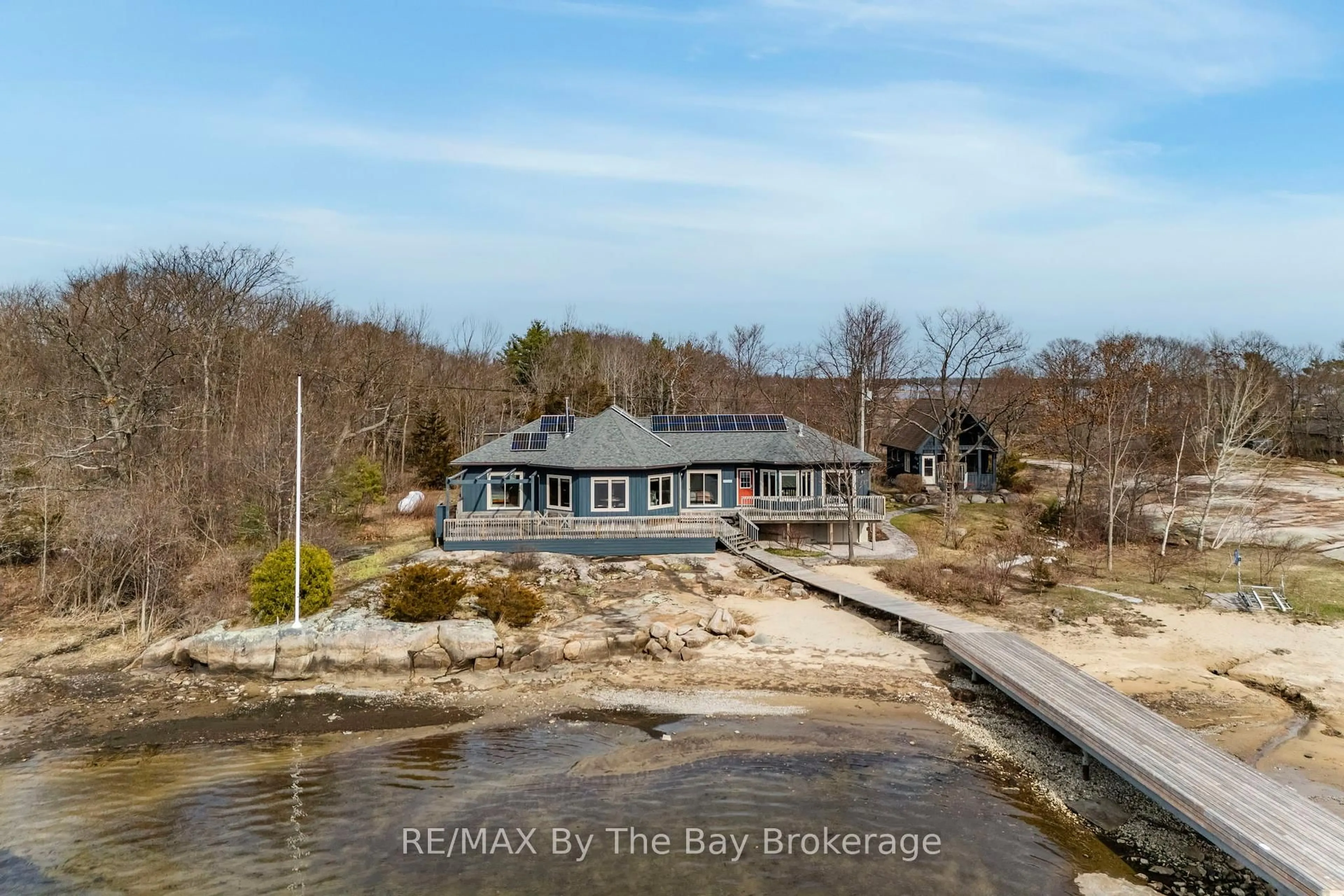 A pic from outside/outdoor area/front of a property/back of a property/a pic from drone, water/lake/river/ocean view for 3854 Is 630 Georgian Bay N/A, Georgian Bay Ontario P0E 1E0