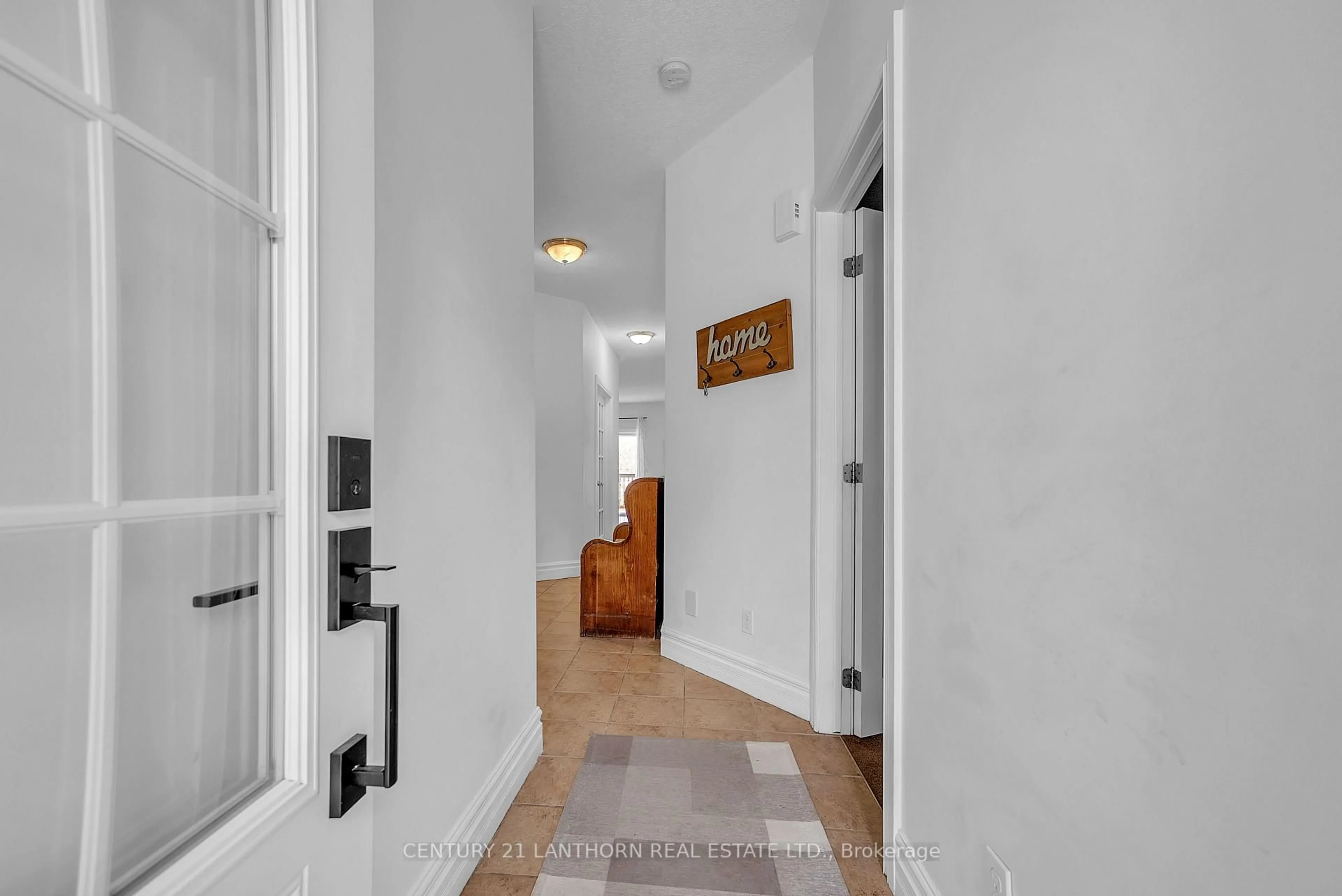 Indoor entryway for 1 Rosemary Crt #15, Prince Edward County Ontario K0K 2T0