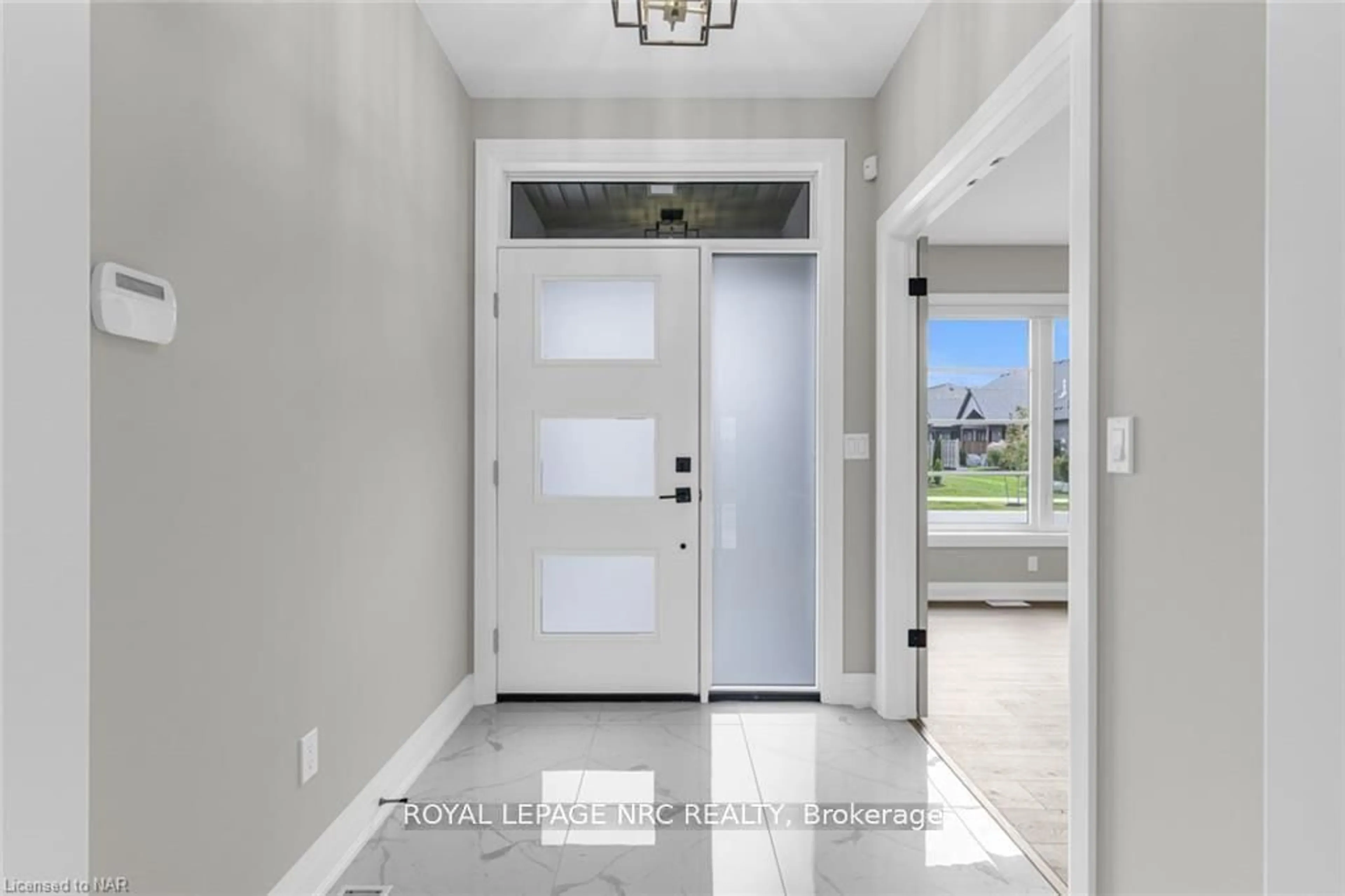 Indoor entryway for 315 OLD COURSE Tr, Welland Ontario L3B 0B6