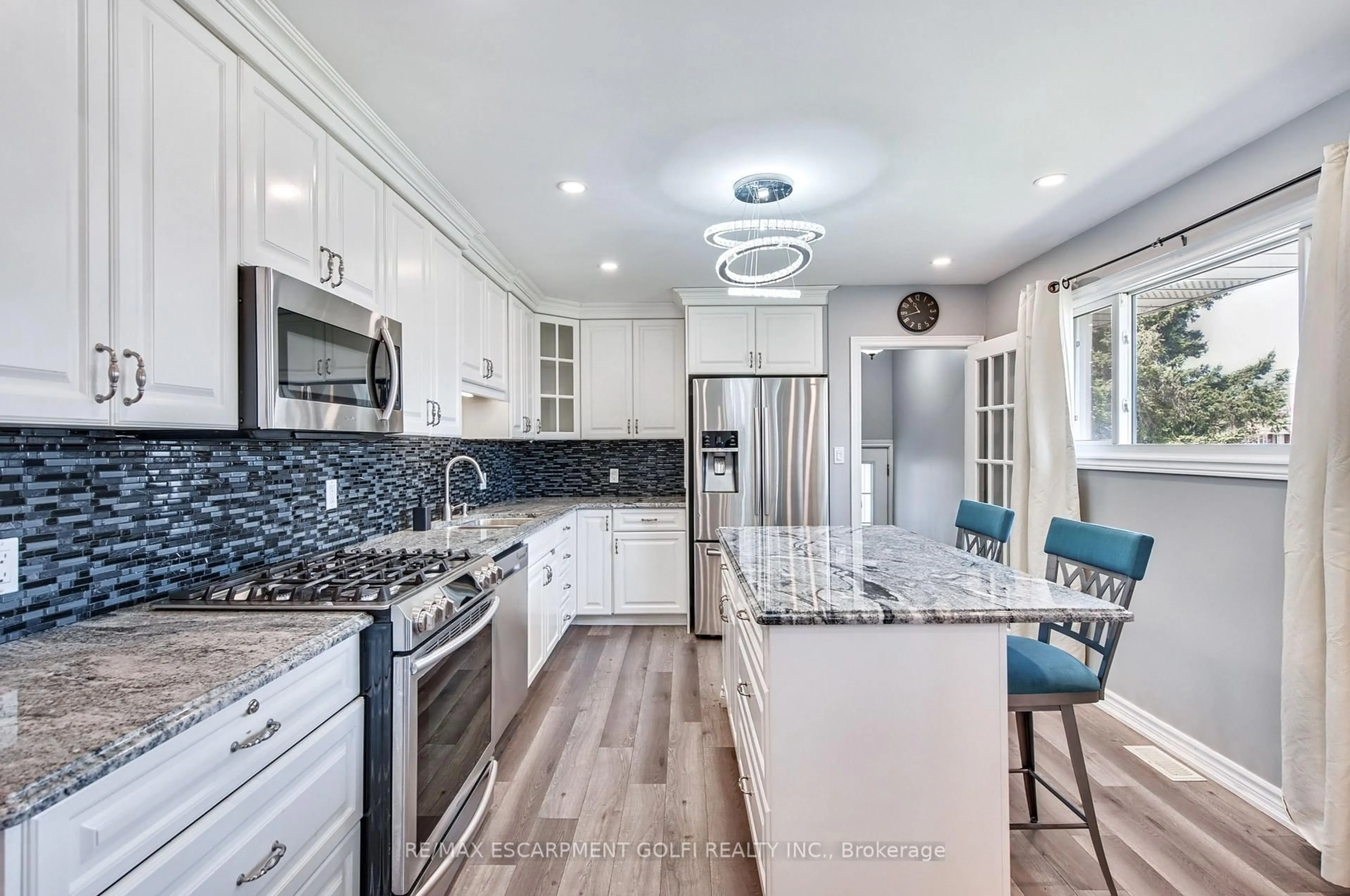 Contemporary kitchen, ceramic/tile floor for 5 Cherry Ave, Grimsby Ontario L3M 2G8