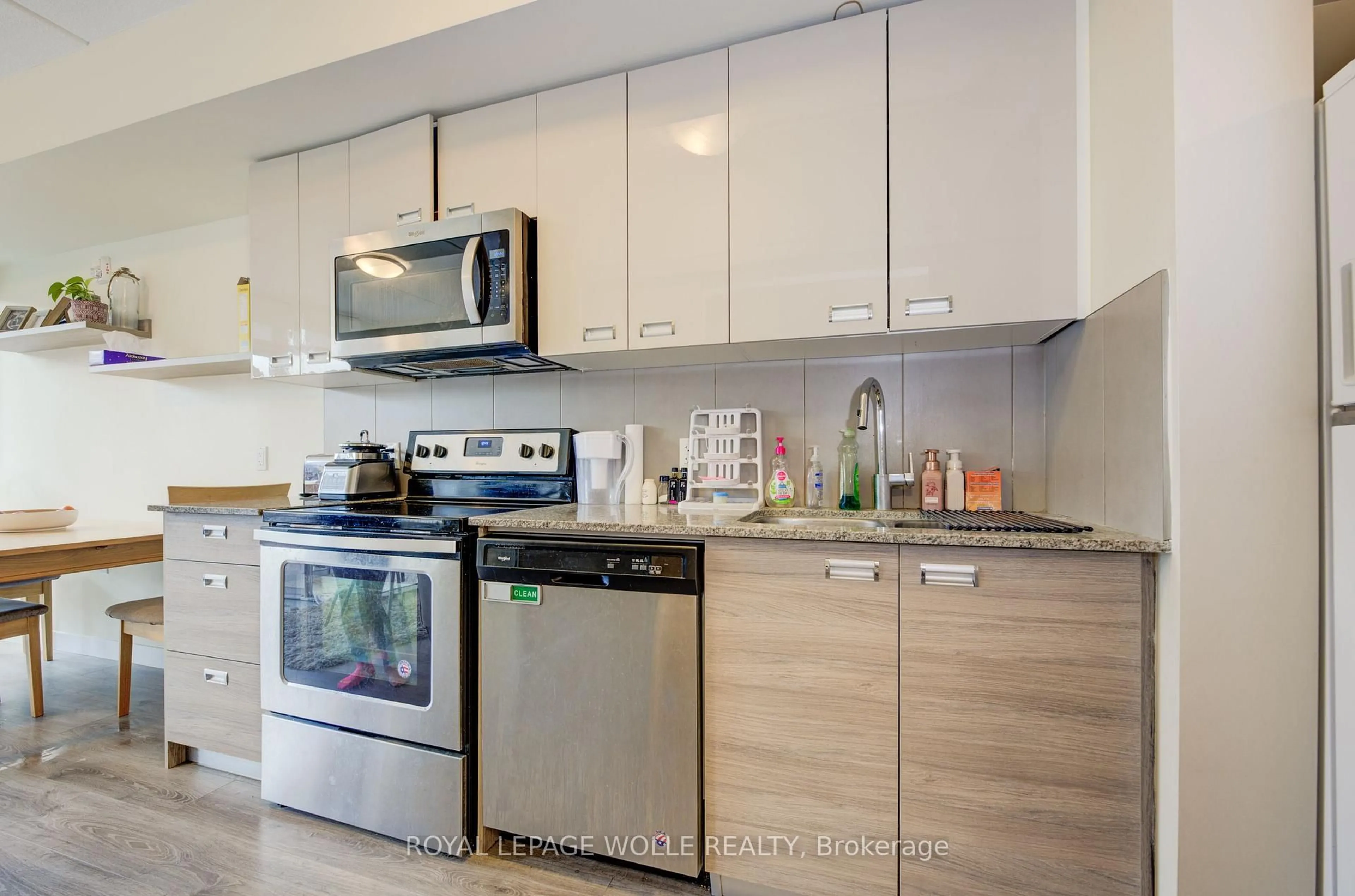 Standard kitchen, unknown for 308 Lester St #617, Waterloo Ontario N2L 0H9