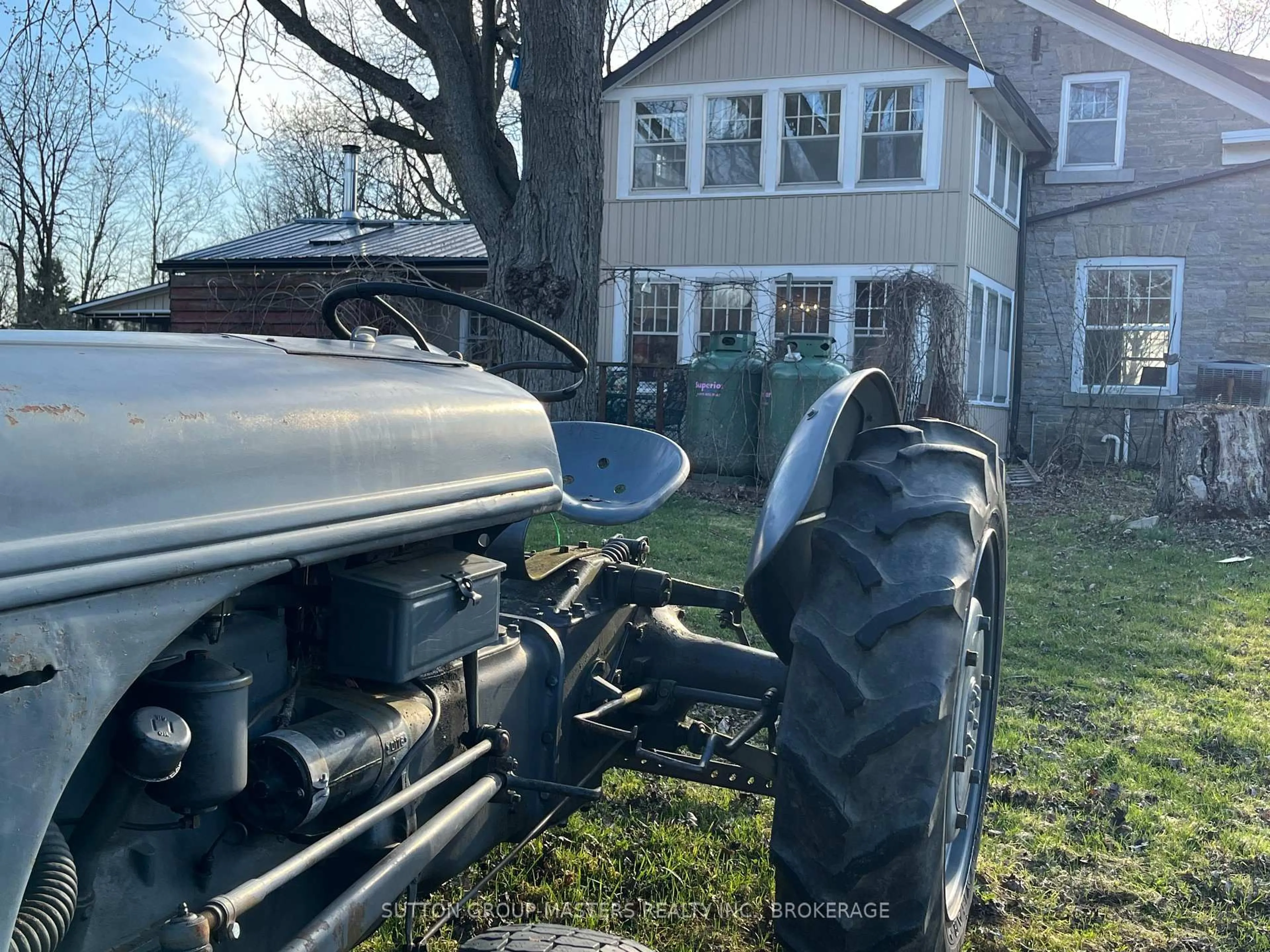 A pic from outside/outdoor area/front of a property/back of a property/a pic from drone, street for 3095 Sydenham Rd, Mcdonalds Corners Ontario K0H 1M0