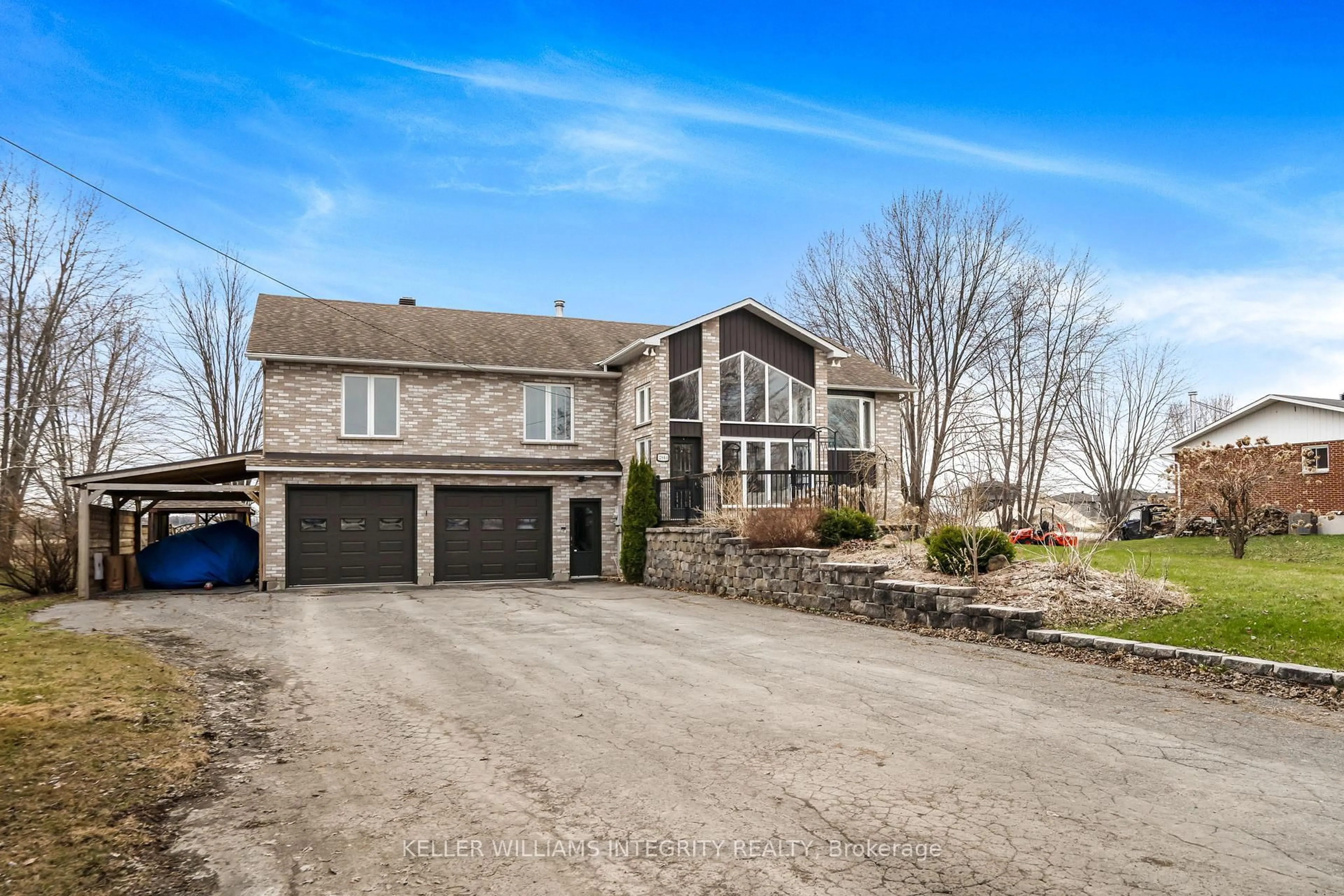A pic from outside/outdoor area/front of a property/back of a property/a pic from drone, street for 2864 Principale St, Alfred and Plantagenet Ontario K0A 3K0