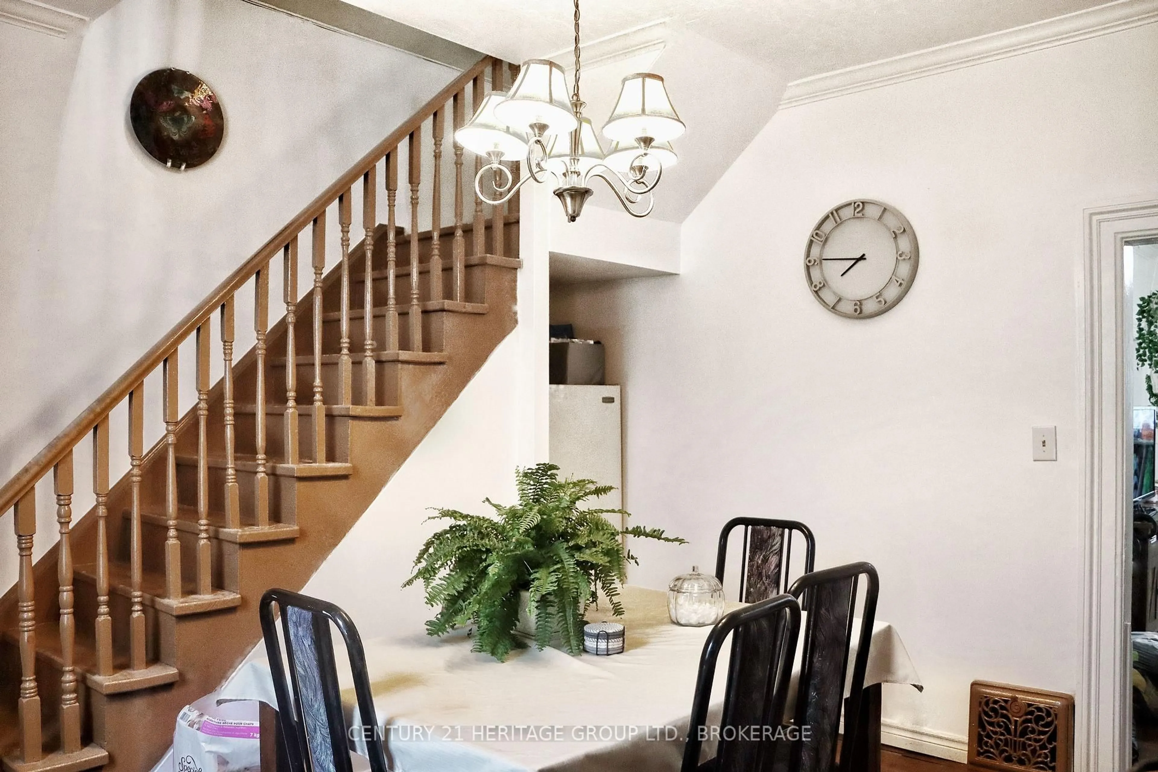 Dining room, unknown for 124 Centre St, Deseronto Ontario K0K 1X0