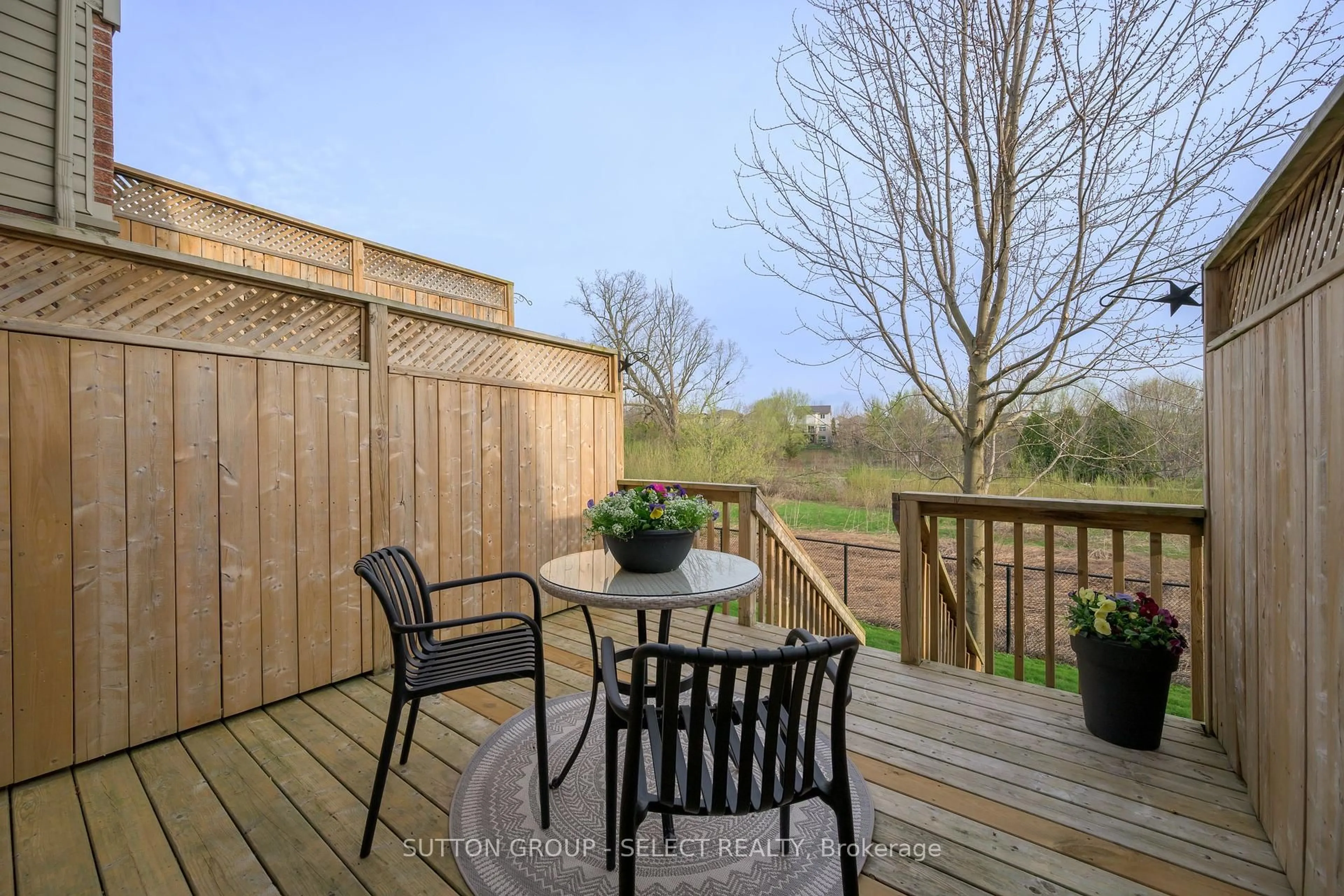 Patio, unknown for 1010 Fanshawe Park Rd #75, London North Ontario N5X 0K9