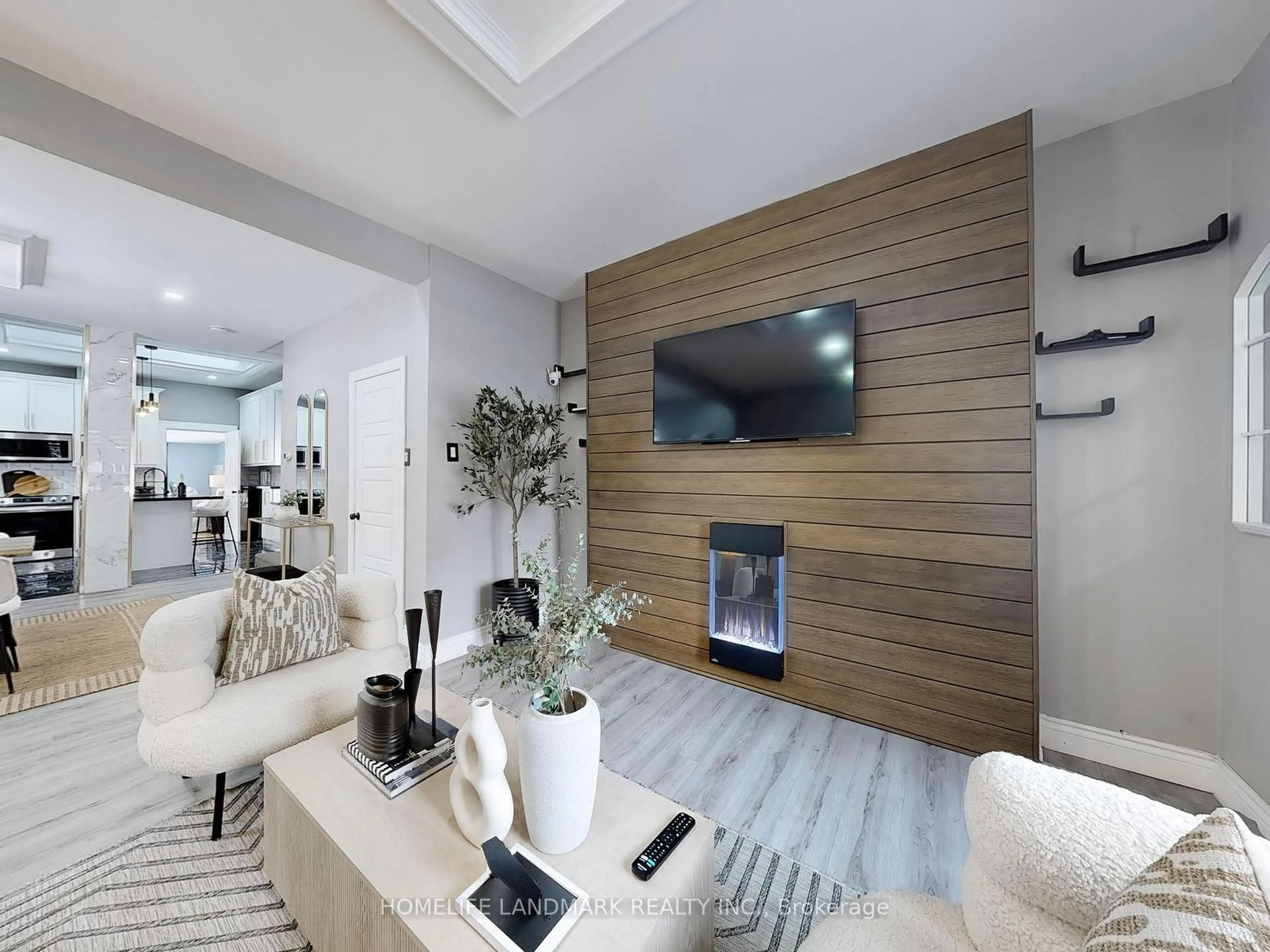 Unknown for 202 West 2nd St, Hamilton Ontario L9C 3G1