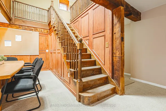 Additional property image - 110 Freelton Rd