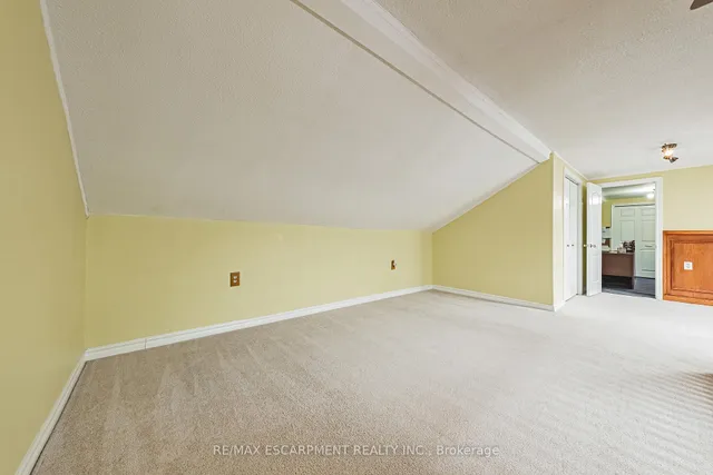Additional property image - 110 Freelton Rd
